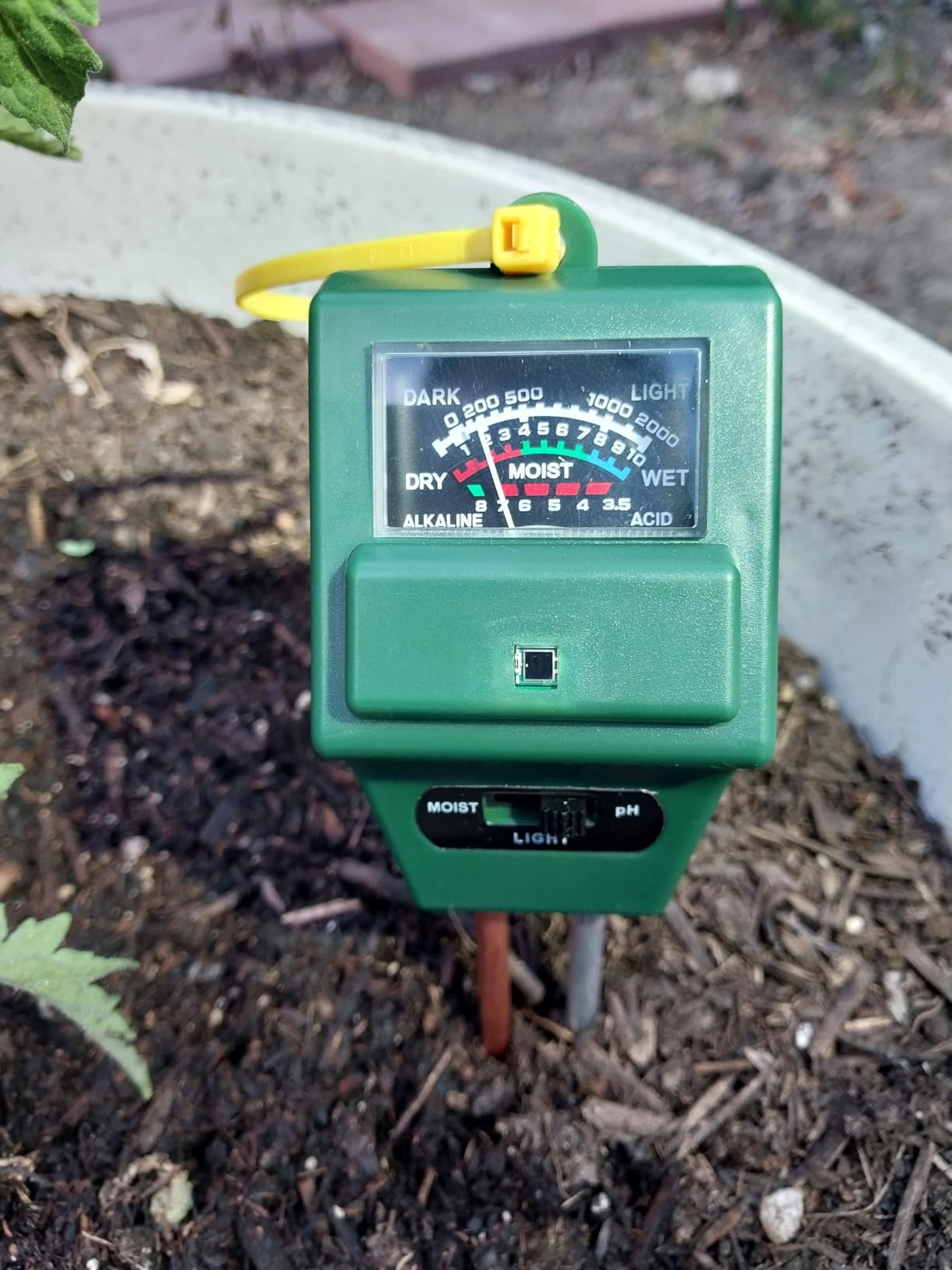 SONKIR Soil pH Meter, MS02 3-in-1 Soil Moisture/Light/pH Tester Gardening Tool Kits for Plant Care, Great for Garden, Lawn, Farm, Indoor & Outdoor Use (Green) customer photo 1