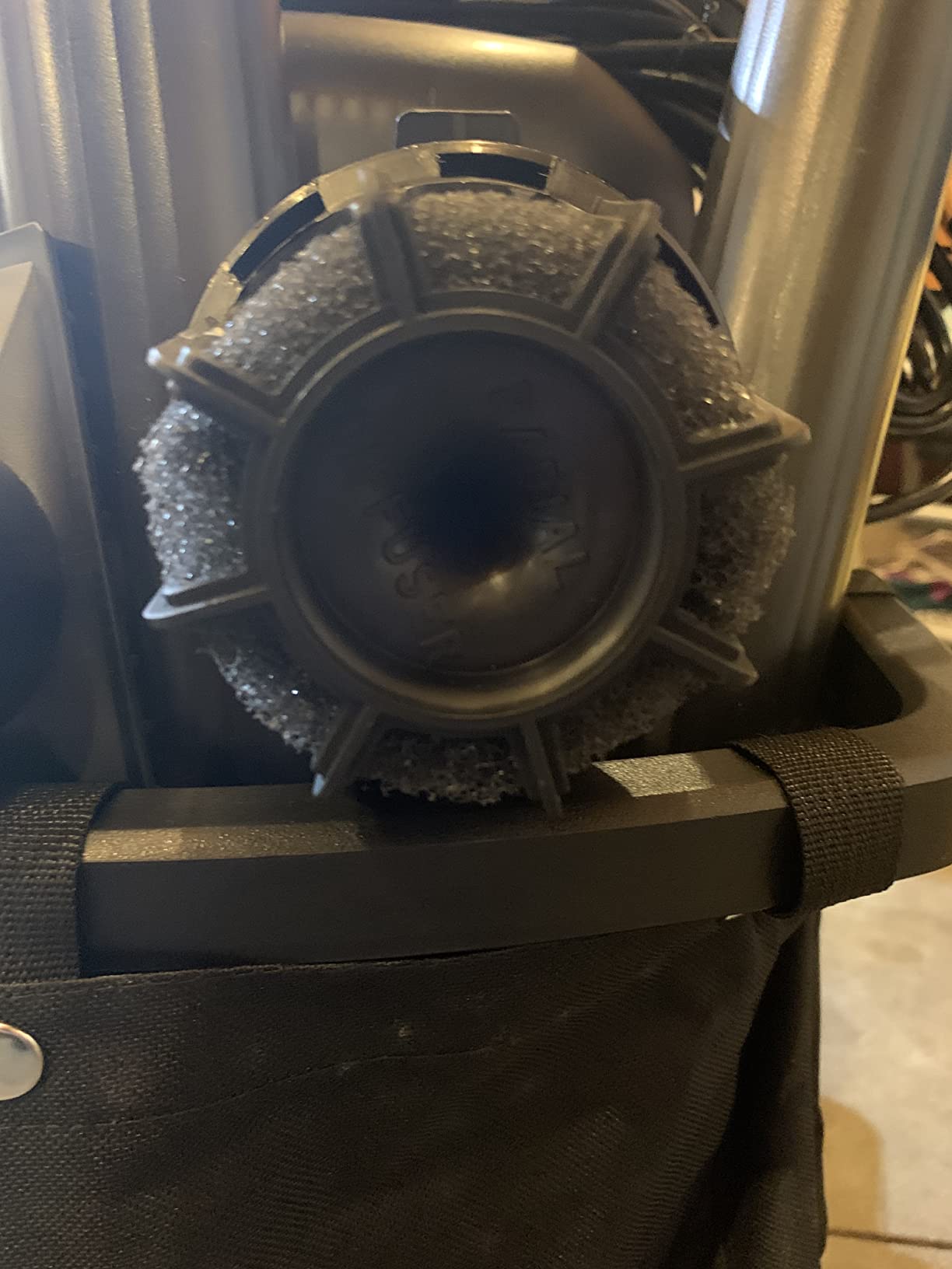 DEWALT 12 Gallon Poly Wet/Dry Vac, 5.5 HP Shop Vacuum Wet Vacuum Cleaner for Workshop, Jobsite, Commericial Area, Large Pick-Up Capacity, Yellow, DXV12P customer photo 1