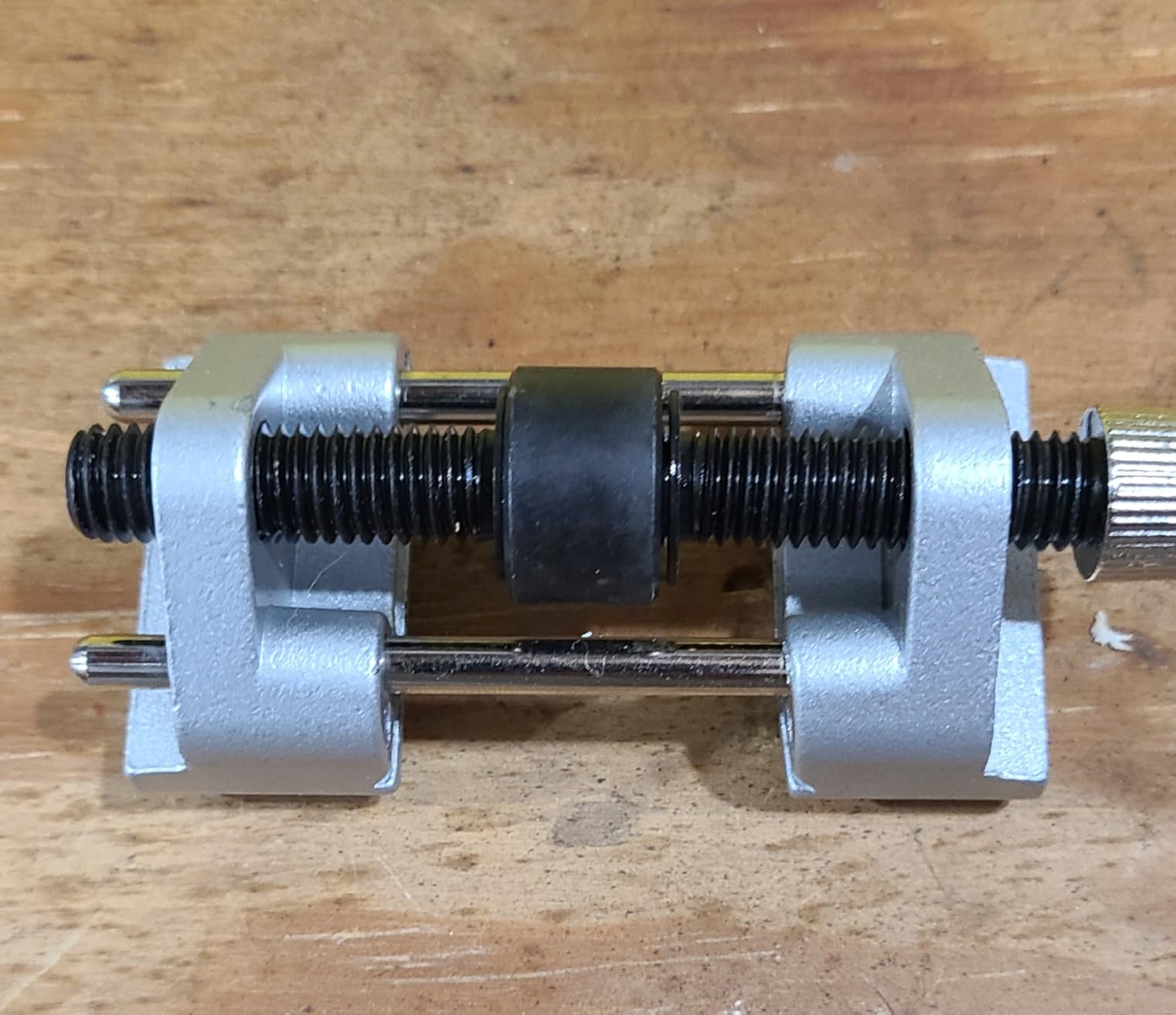 Honing Guide - Sharpening Jig for Chisels and Planer Blades customer photo 2