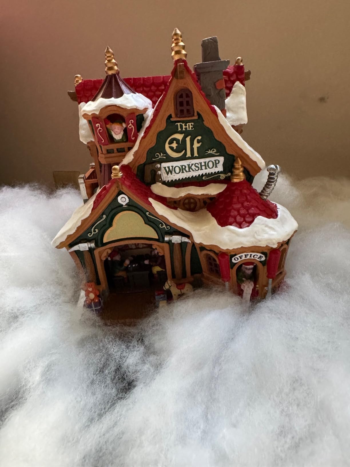 Lemax 75291 Santa's Wonderland Lighted Buildings: The Elf Workshop customer photo 2