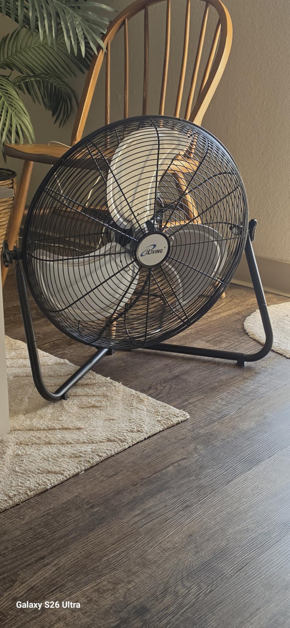 iLIVING 20 Inch Heavy Duty Floor & Wall Mount Fan - 5750 CFM High Velocity, 120-Watt, 3-Speed, Industrial Cooling for Garage, Workshop, Office, Home - UL Listed, Black customer photo 2