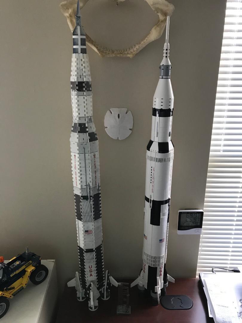 Fascinations Metal Earth Apollo Saturn V with Gantry 3D Metal Model Kit customer photo 2