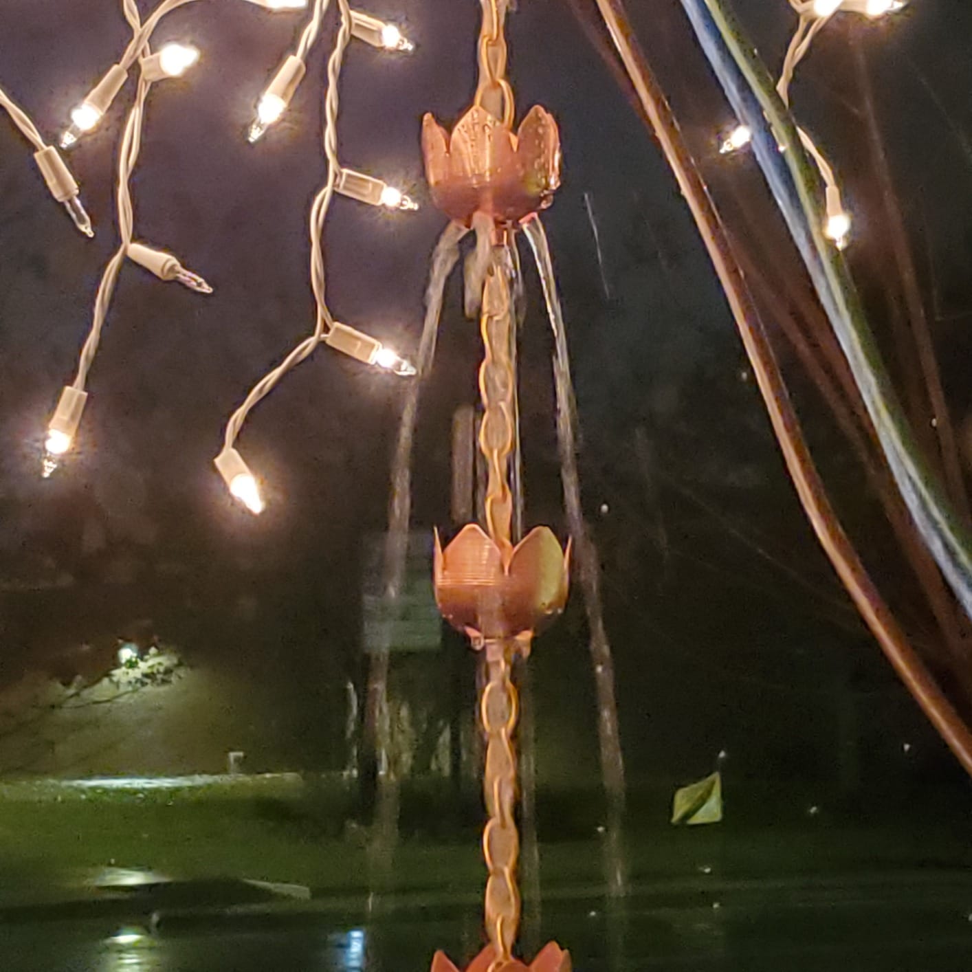 Topadorn Copper Rain Chain for Gutters, 8.5 FT Solid Copper, 11 Lotus Cups, Natural Patina, Downspout Alternative customer photo 1