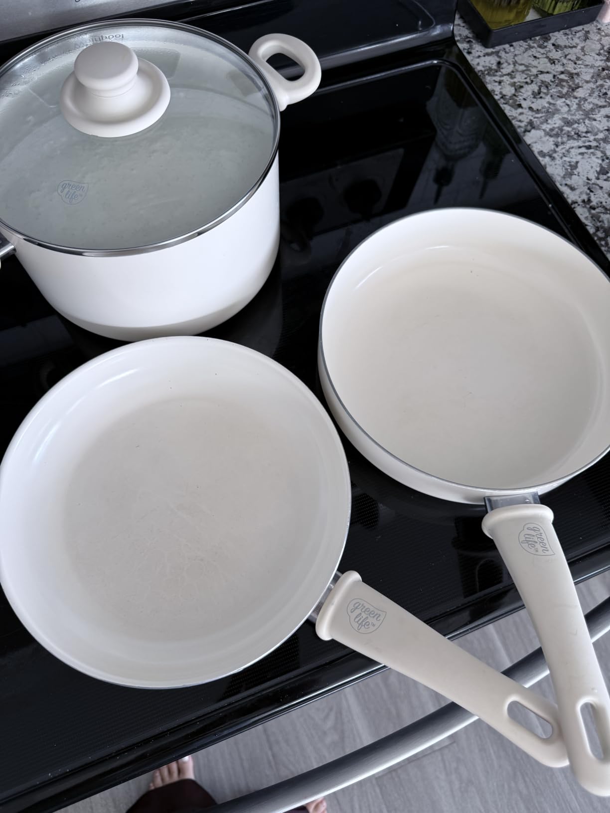 GreenLife 16 Piece Ceramic Nonstick Pots & Pans Cookware Set, Black | PFAS-Free Nonstick Coating, Stockpot, Frying Pans, Saucepans, Sauté Pan, Stay-Cool Handles, Dishwasher & Oven Safe up to 350F customer photo 1