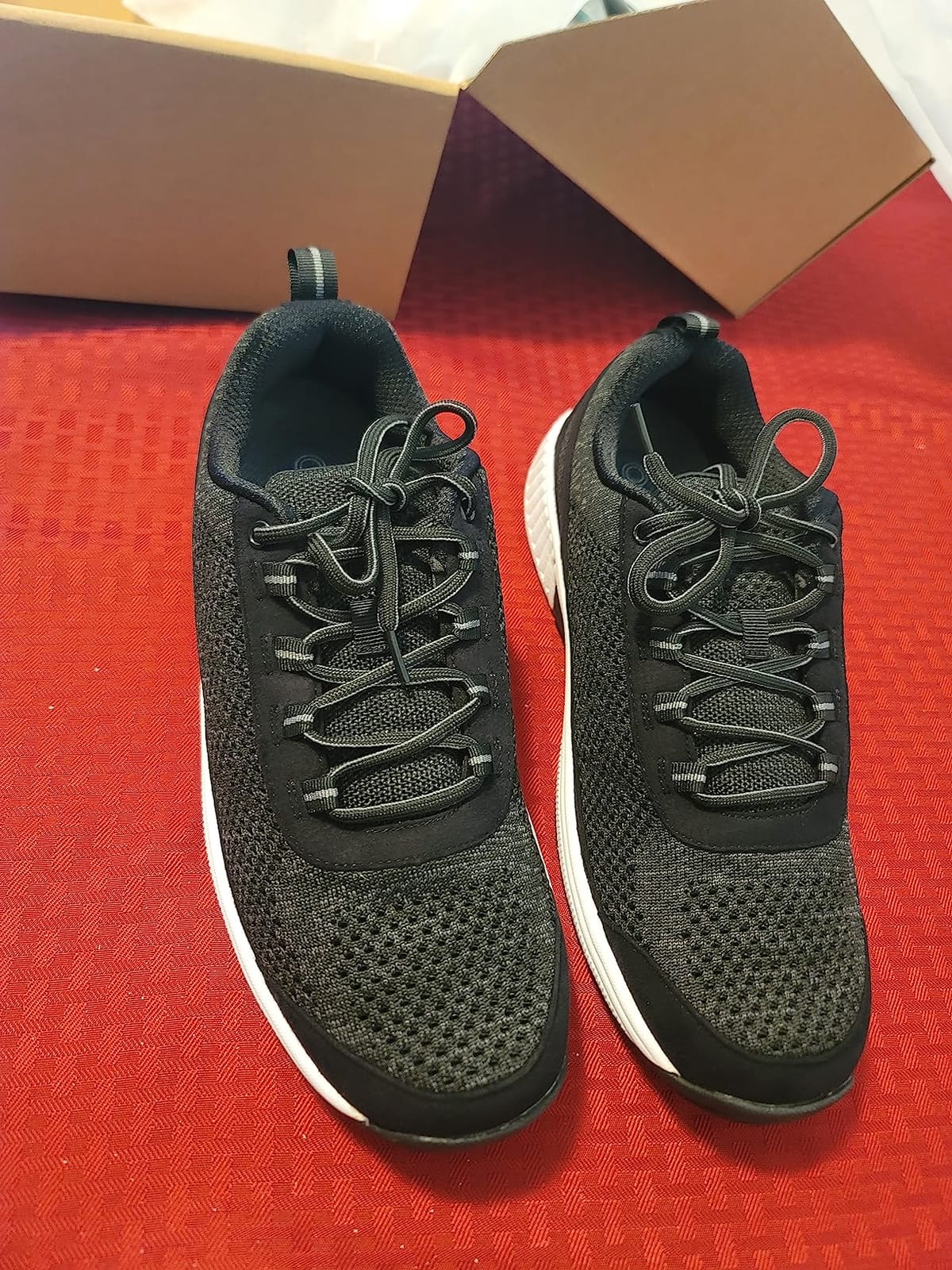 Orthofeet Lava Orthopedic Men's Walking Shoes - Stretchable & Breathable No-Tie Comfort Sneakers with Anatomical Arch Support customer photo 1