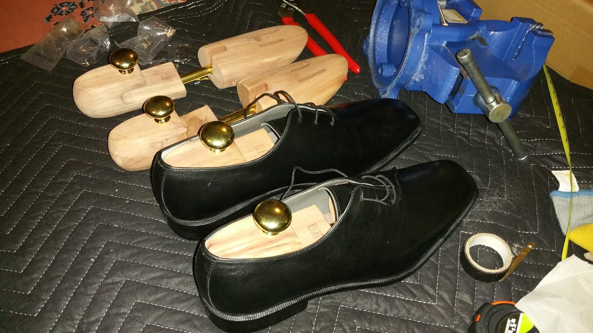Cedar Shoe Trees for Men, Wood, Single Tube, 2 Pack, 7-14 Size customer photo 2