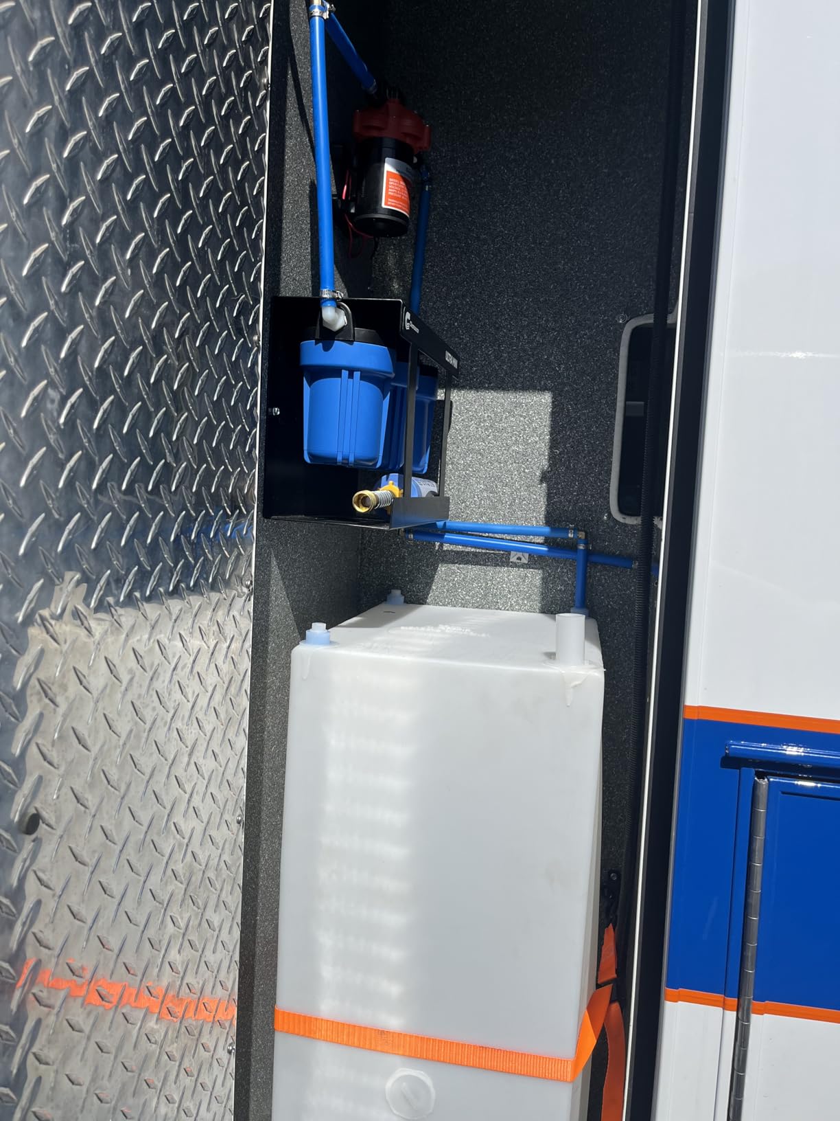30 Gallon RV Fresh/Gray Water Tank 34