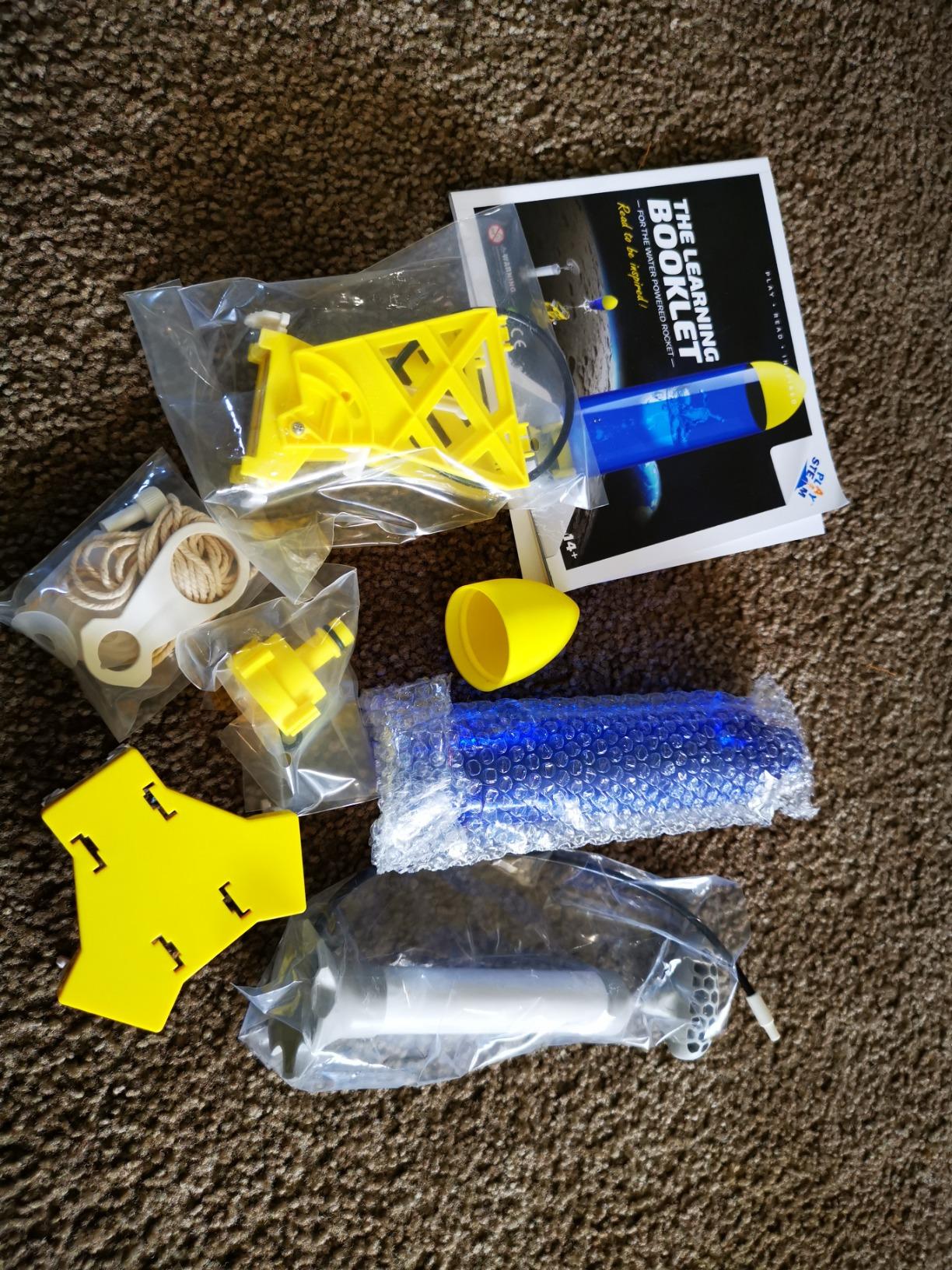 PLAYSTEM Outdoor Water Powered Rocket Physics Learning Set-with Tail, Body and Pump DIY Rocket Science Experiment Kit- Space STEM Outdoor Toys Gift for Kids,Teens, Boys & Girls customer photo 2