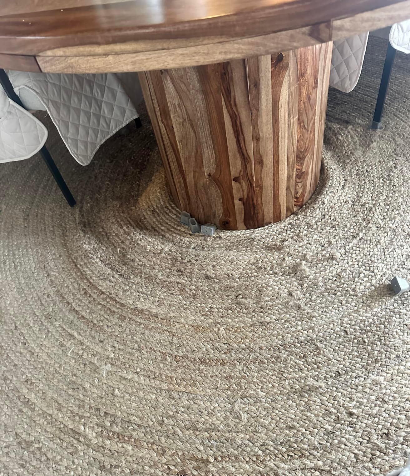 FRELISH DECOR Handwoven Jute Area Rug - 6 feet Round - Natural Yarn - Rustic Vintage Beige Braided Reversible Rug - Eco Friendly Rugs for Bedroom - Kitchen - Living Room - Farmhouse customer photo 2
