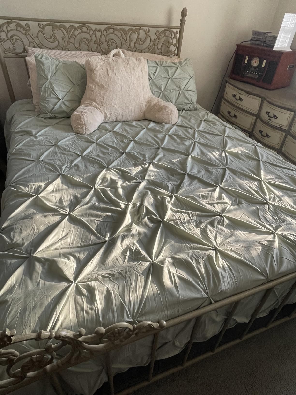 Bedsure 7-Piece Queen Bedding Comforter Set & Sheet Set, Grey Bed in a Bag | Ultra-Soft Microfiber with Down Alternative, Deep Pocket Fitted Sheet, Pintuck Design, Room Decor, OEKO-TEX Certified customer photo 1