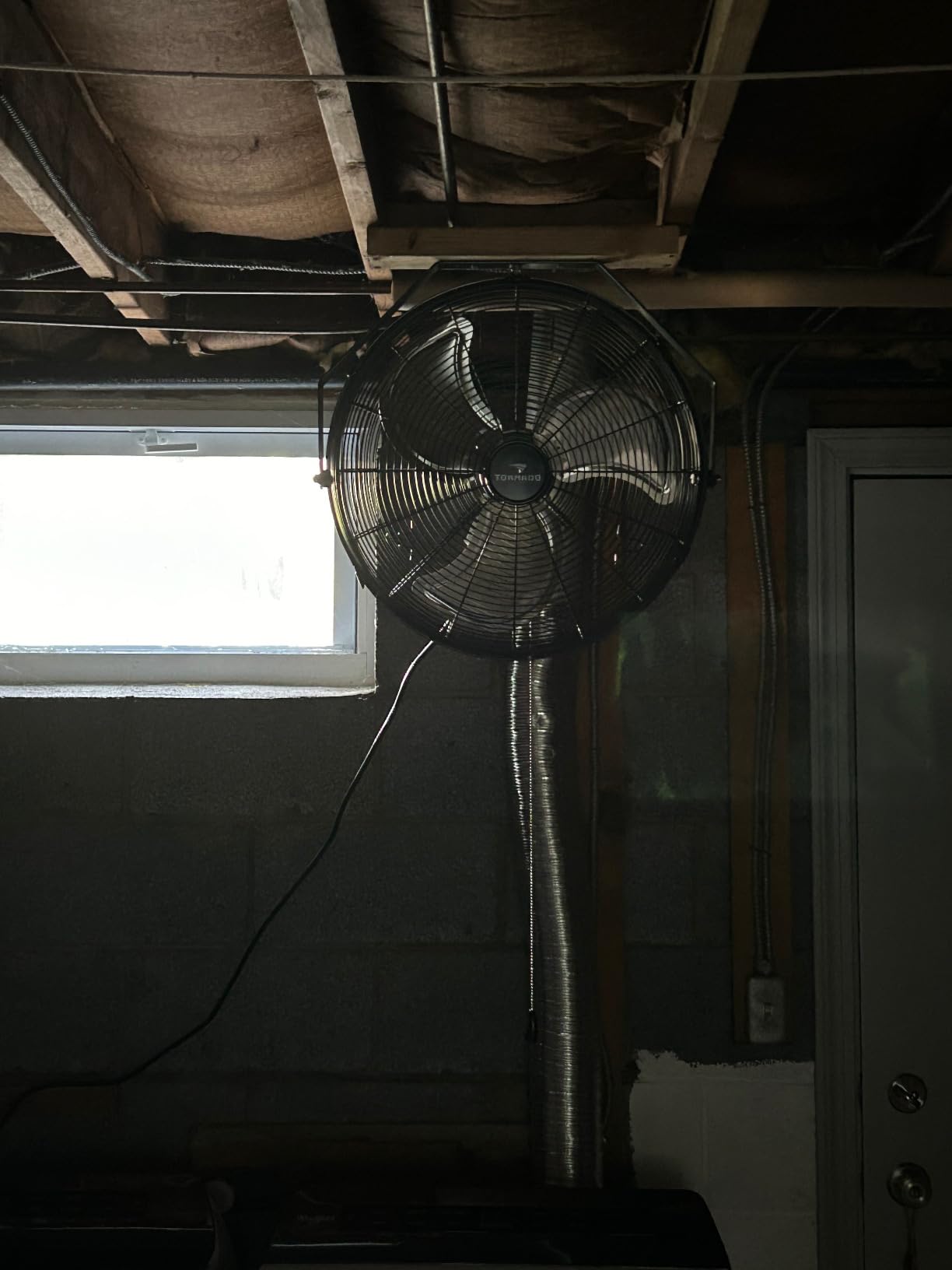 Tornado - 18 Inch High Velocity Industrial Wall Fan with TEAO Enclosure Motor - 4000 CFM - 3 Speed - 6.5 FT Cord - Industrial, Commercial, Residential Use - UL Safety Listed customer photo 1