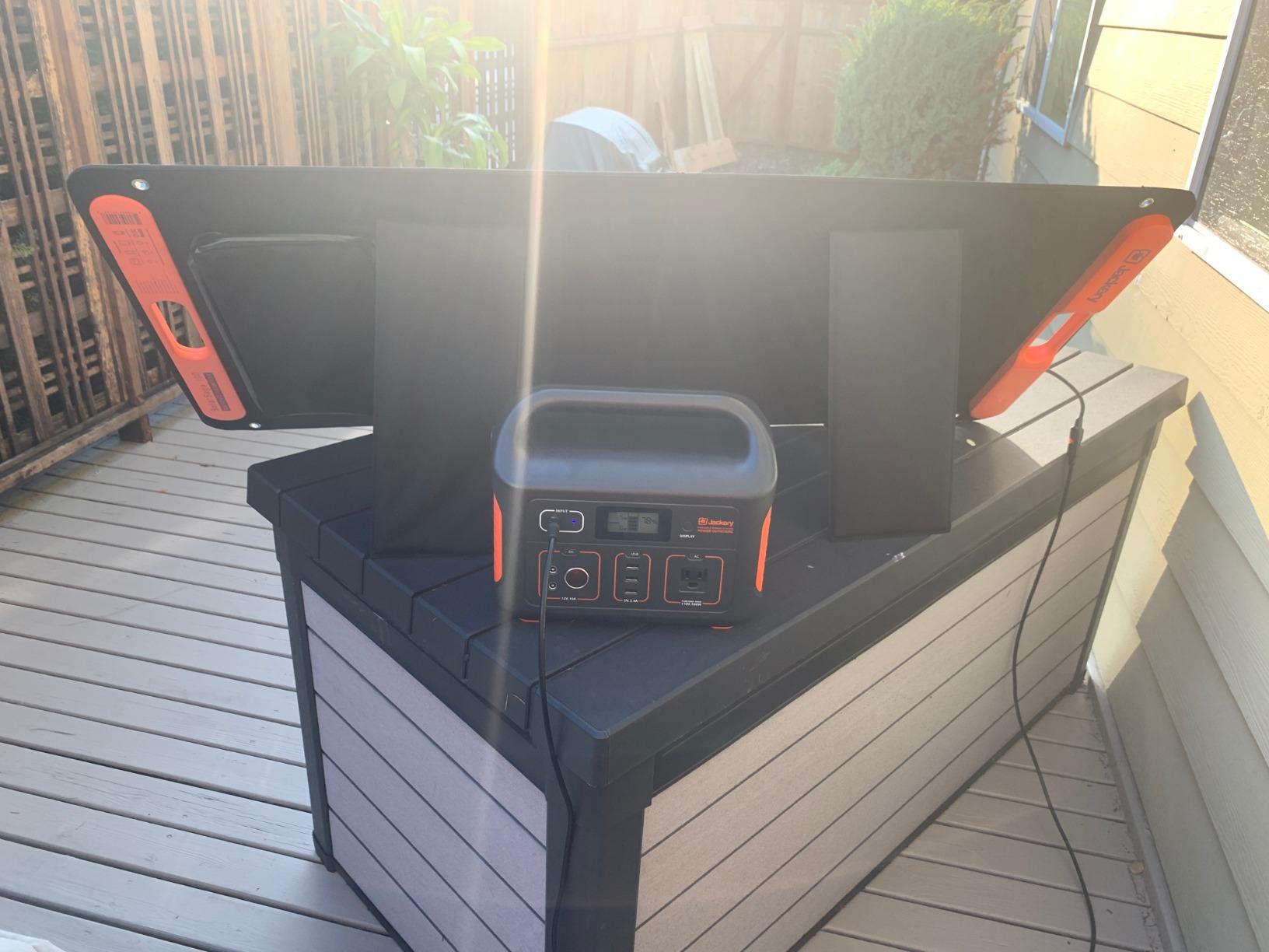 Jackery Explorer 500 v2 Portable Power Station, 512Wh, 500W AC, LiFePO4 Battery, 1000W Surge, 14 lbs Lightweight, AC Cable Included, Solar Generator customer photo 1