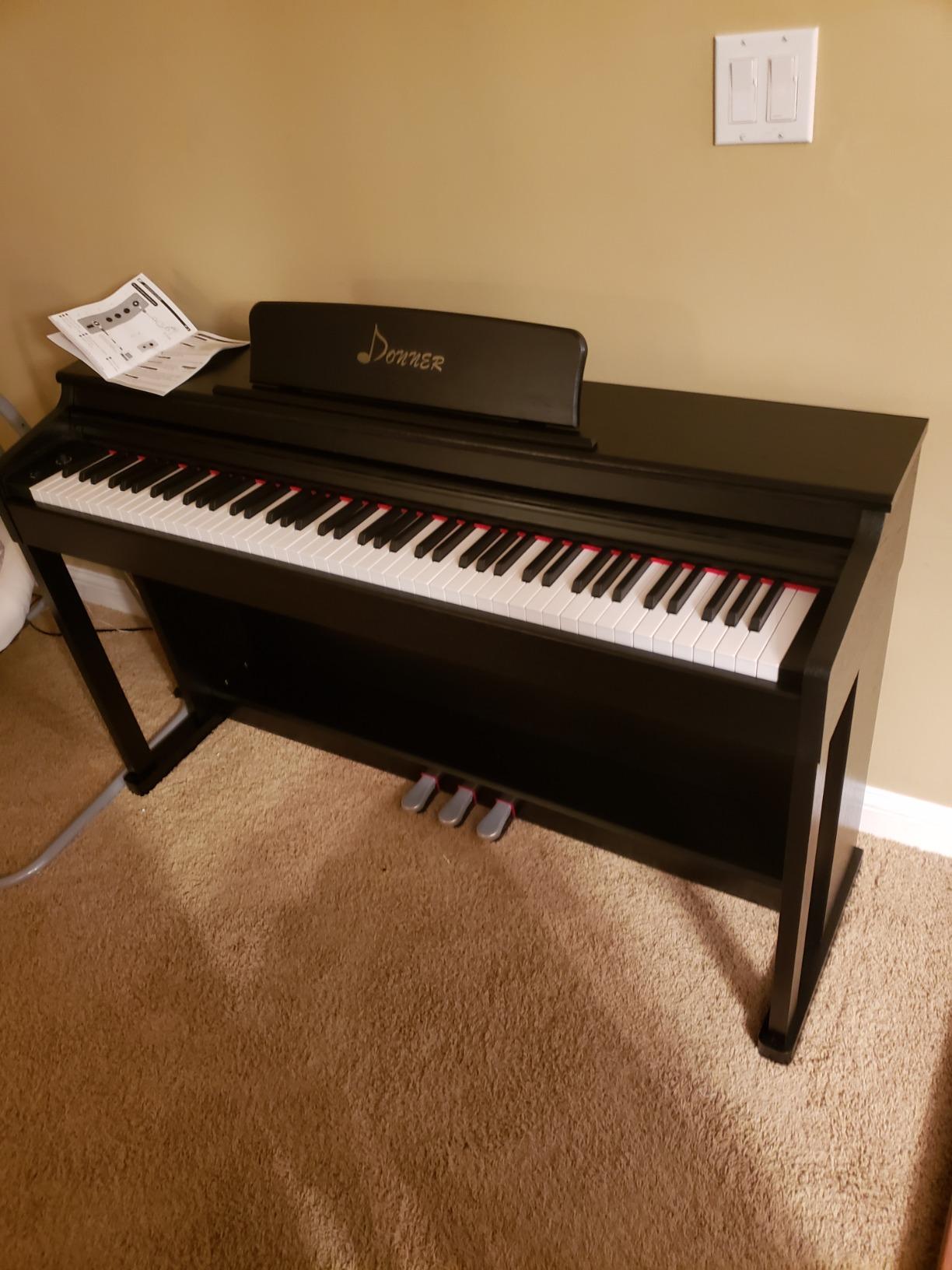 Donner DDP-100 88-Key Weighted Action Digital Piano for Beginner Bundle with Piano Keyboard Stand, Power Adapter, Triple Pedals, MP3 Function, USB-MIDI, 2 Headphone Jacks Black customer photo 2