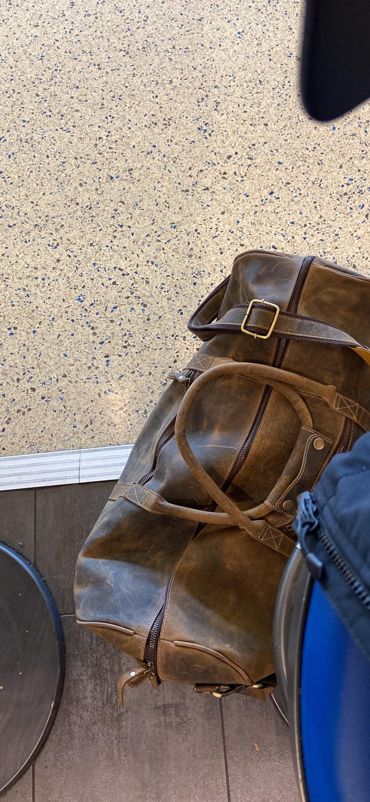 24 Inch Leather Duffle Bag for Men & Women, Travel Weekend Bag customer photo 1