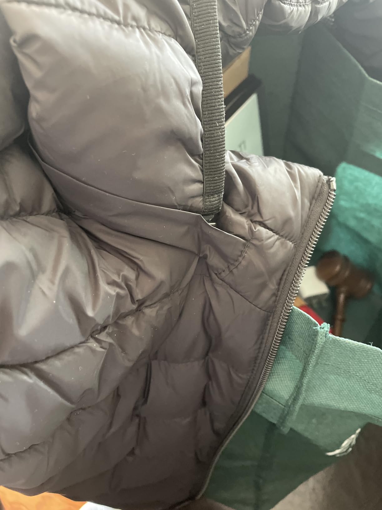 Venustas Unisex Heated Jacket with Battery Pack, Lightweight Water-Resistant Heated Coat for Women & Men with Detachable Hood customer photo 1
