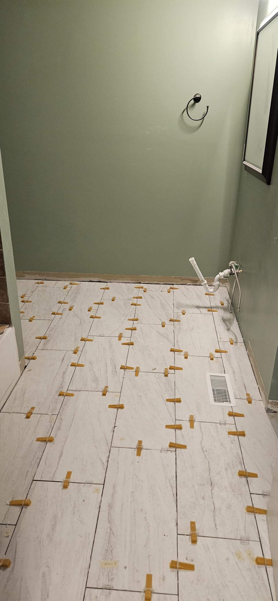 DGSL Tile Leveling System with Plier, 300 Tile Spacers 1/8