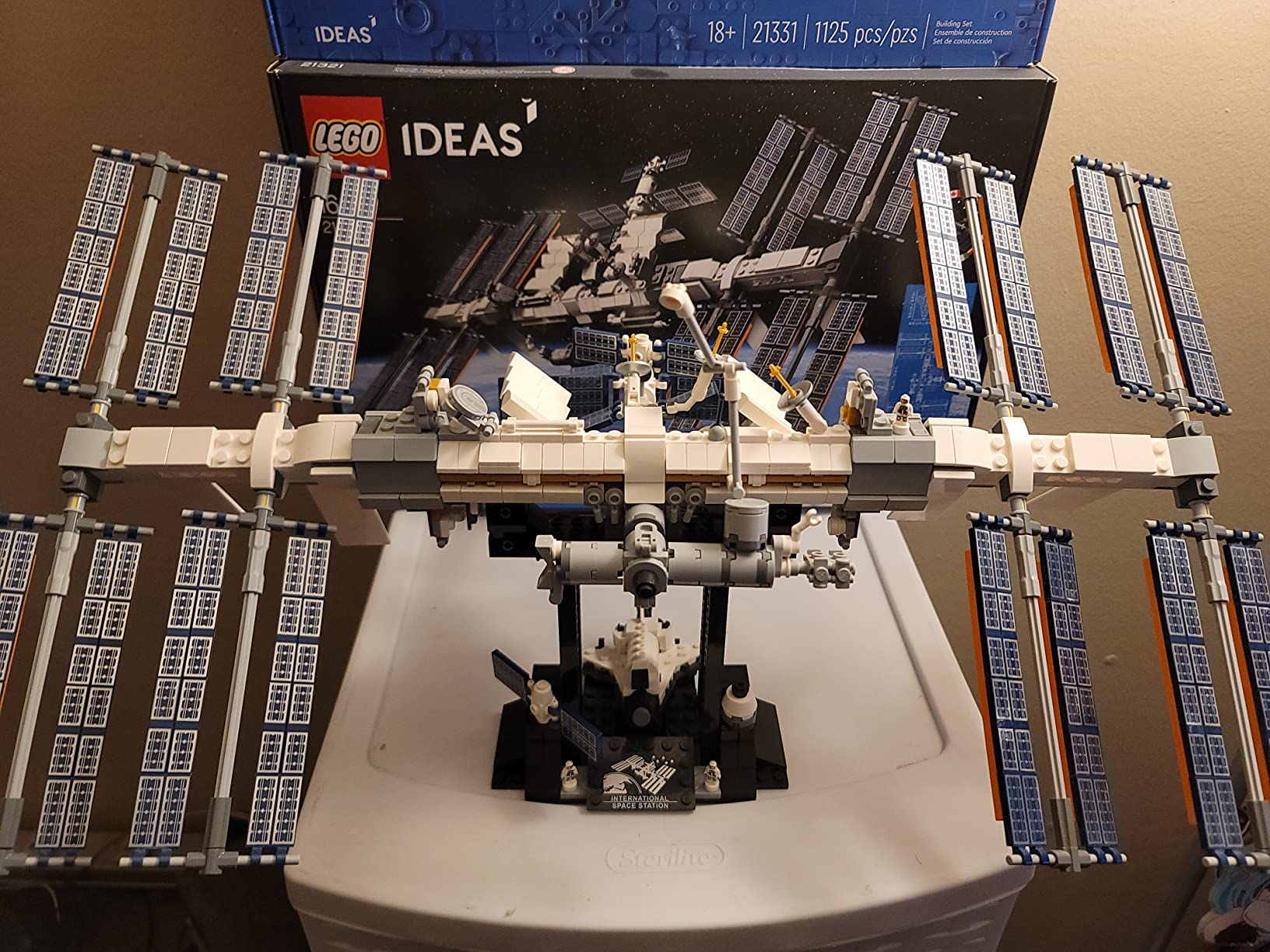 LEGO Ideas International Space Station 21321 Building Kit, Adult Set for Display, Makes a Great Birthday Present (864 Pieces) customer photo 1