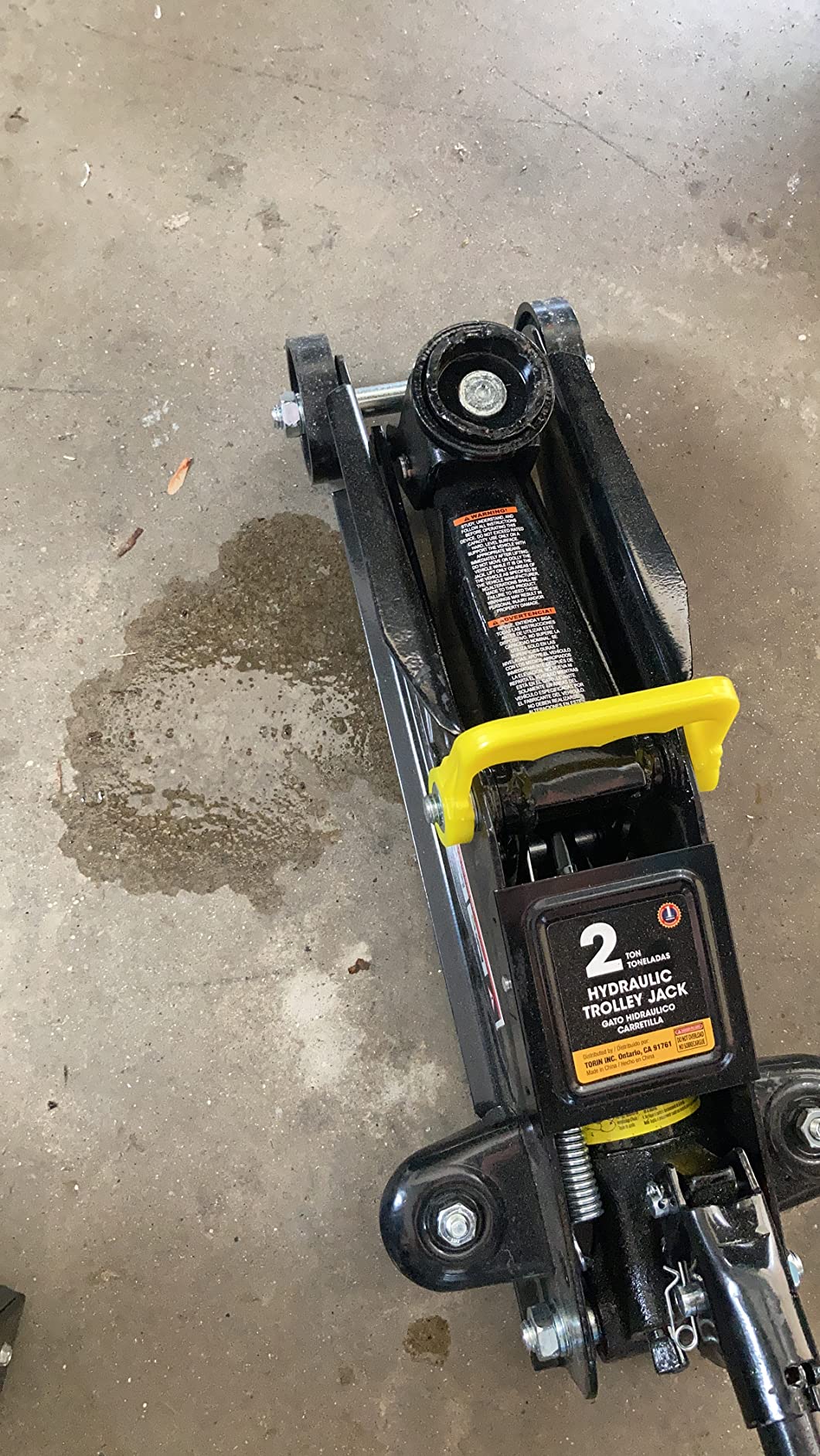 Torin AT82001B Hydraulic Trolley Service/Floor Jack Combo with 2 Jack Stands, 2 Ton (4,000 lb) Capacity, Black customer photo 1