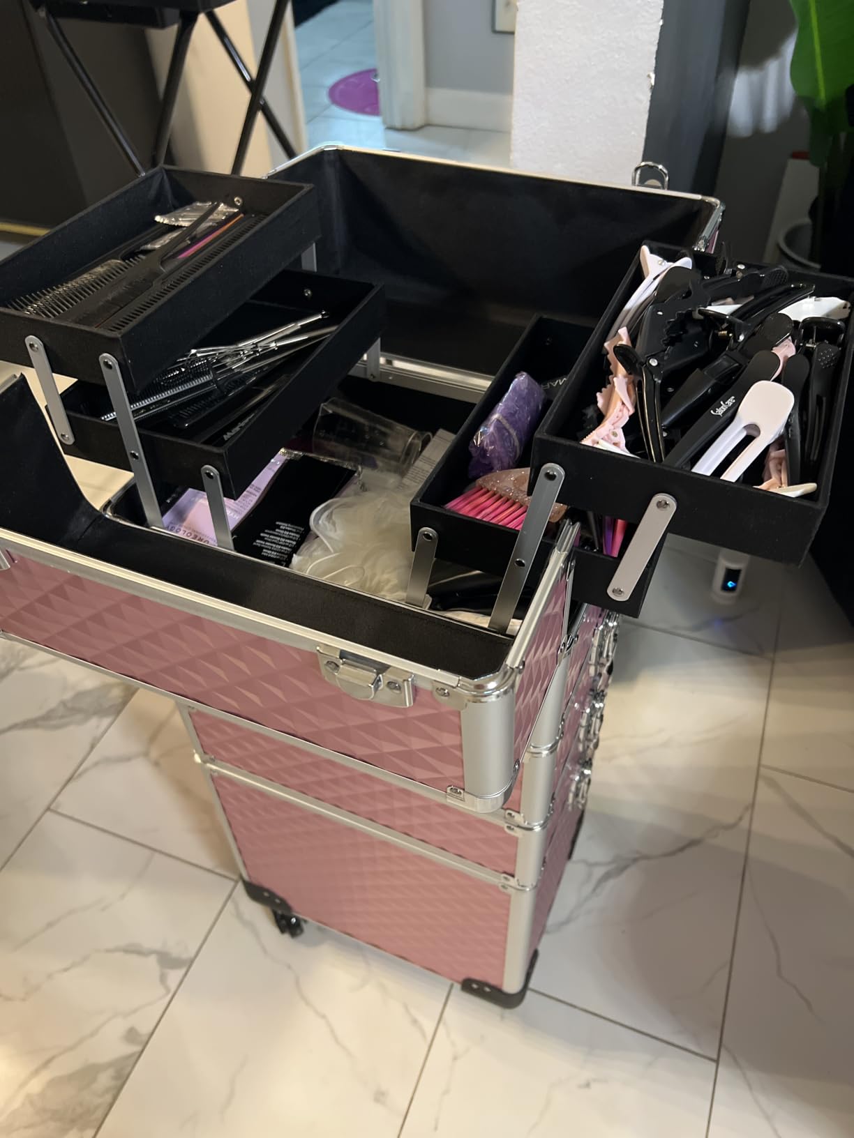 Stagiant Rolling Makeup Case Cosmetology Case on Wheels 4 in 1 Large Cosmetic Organizer Train Case Makeup Travel Case with Key Swivel Wheels Nail Artist Salon Storage Traveling Cart Trunk Black customer photo 2