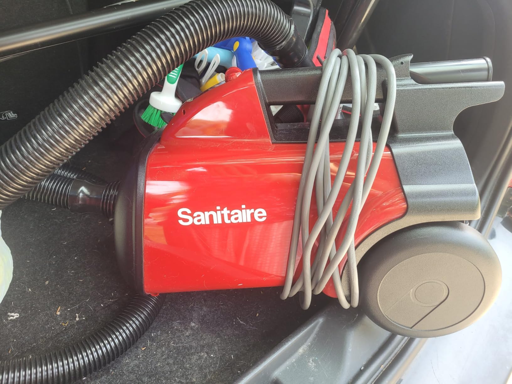 Sanitaire SC3683D Canister Vacuum, Red customer photo 2