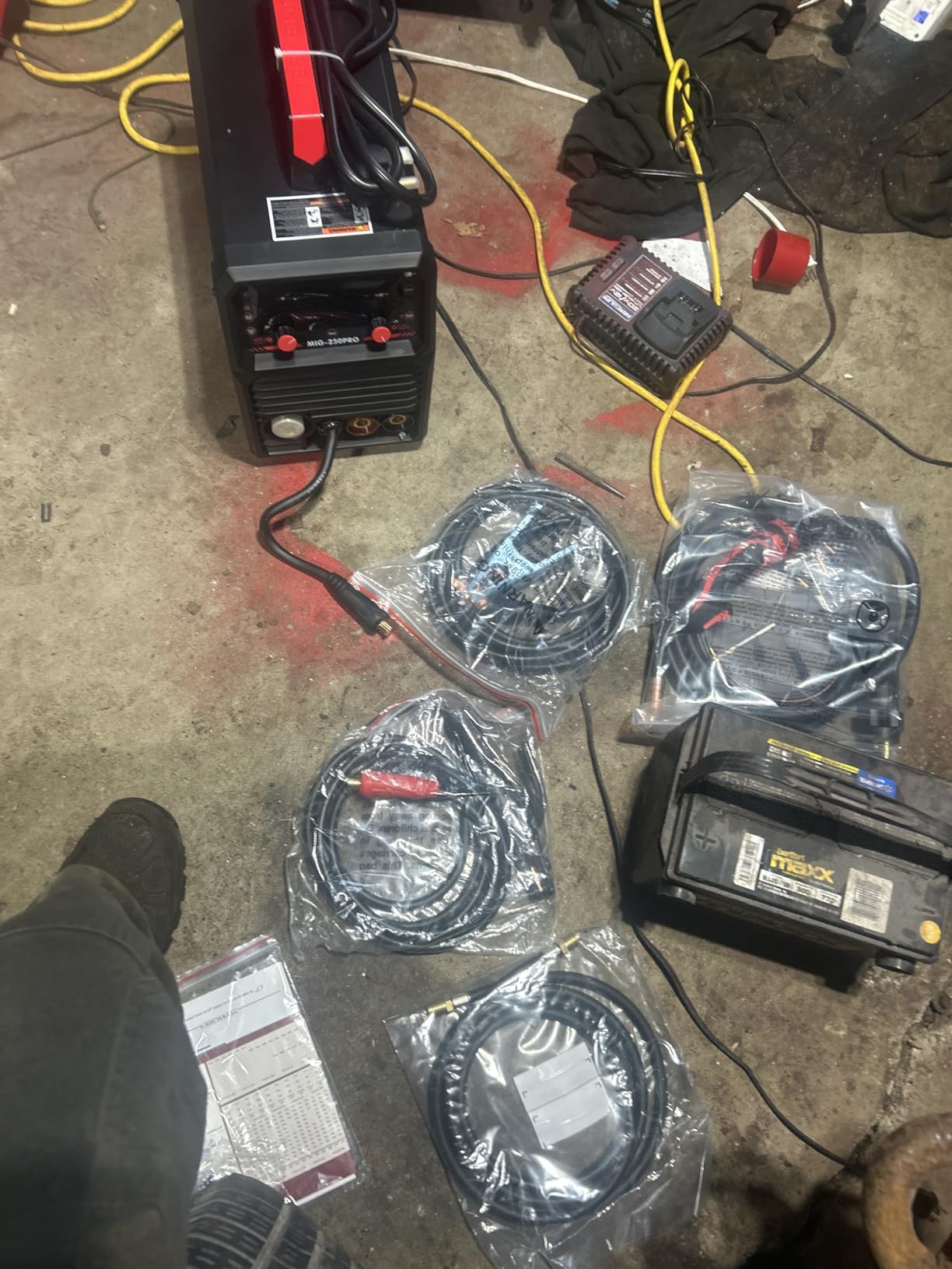 YESWELDER 250A MIG Welder, 110V/220V Dual Voltage 6-In-6 Welding Machine | MIG, Pulsed MIG, Flux Core, Spool Gun MIG, Lift TIG, Stick, aluminum weldable customer photo 1