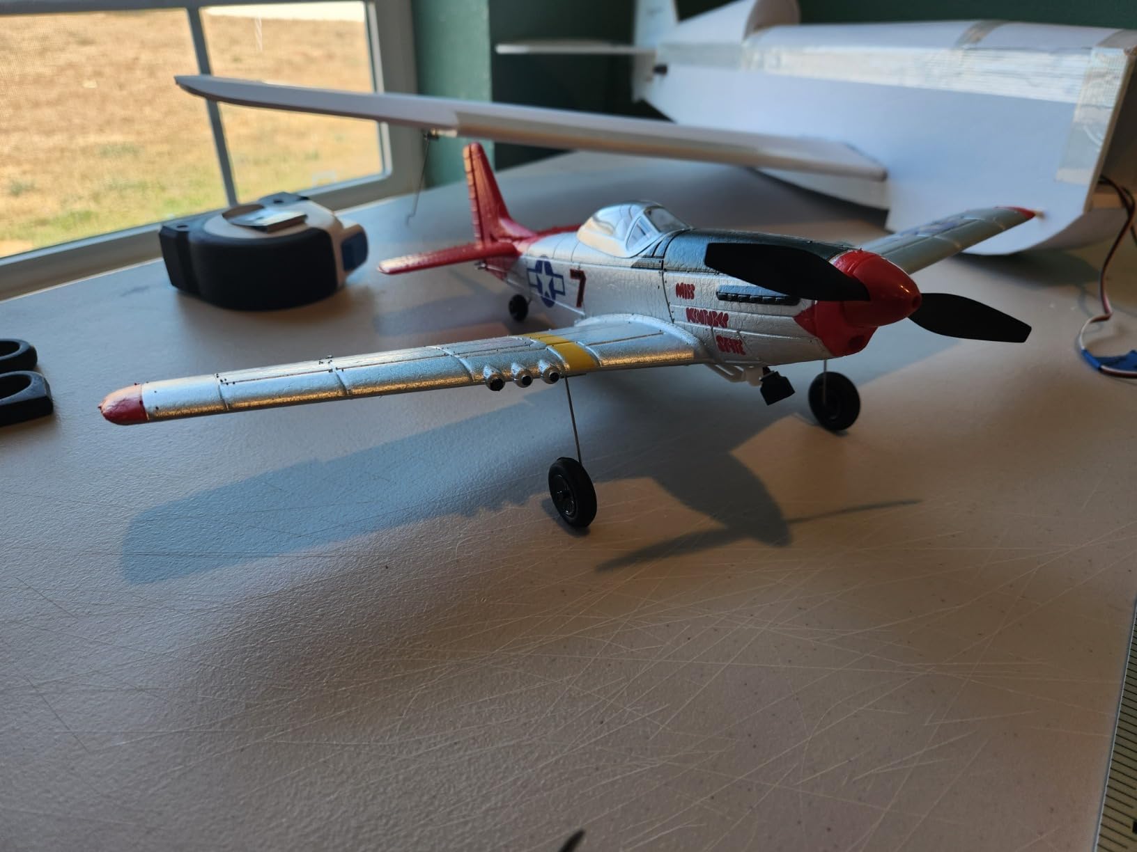 LEAMBE 4 Channel RC Plane, Ready to Fly Aerobatic Aircraft P51 Mustang customer photo 2