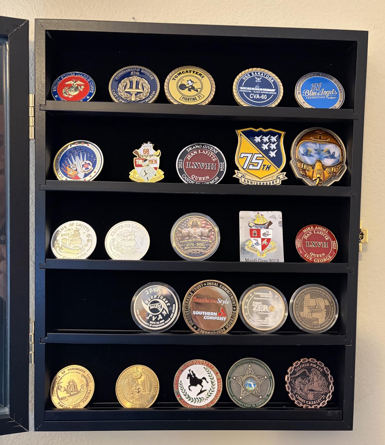 Military Challenge Coin Display Case Lockable Cabinet Rack Holder Shadow Box with Removable 2 Grooves Shelves and Anti Dust Door for Casino Poker Chips Collectibles, Small - Black customer photo 1