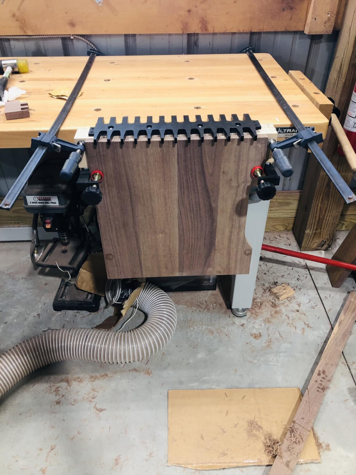 Peachtree Woodworking Supply Peachtree Dovetail Jig Master System with Two Anodized Aluminum Tracks, Two Clamps, One Flush Trim Router Bit, One Dovetail Router Bit and Extendable Aluminum Jig Template customer photo 2