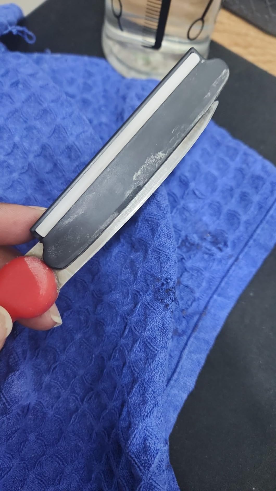 Knife Sharpening Stone Kit, KERYE Professional Japanese Whetstone Sharpener Stone Set, Premium 4 Side Grit 400/1000 3000/8000 Water Stone, Flattening Stone, Angle Guide, Leather Strop, Anti Cut Gloves customer photo 1