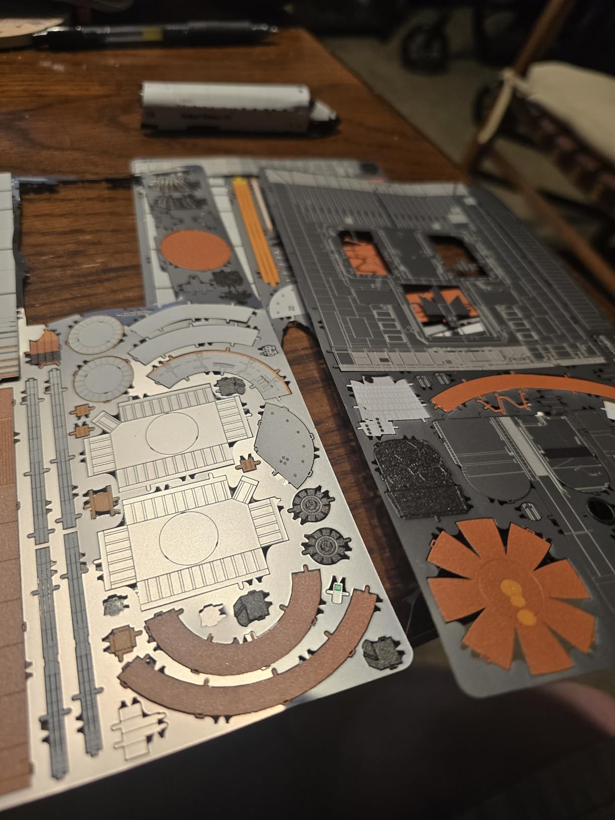 Metal Earth Fascinations Premium Series Space Shuttle Launch Kit 3D Metal Model Kit customer photo 2