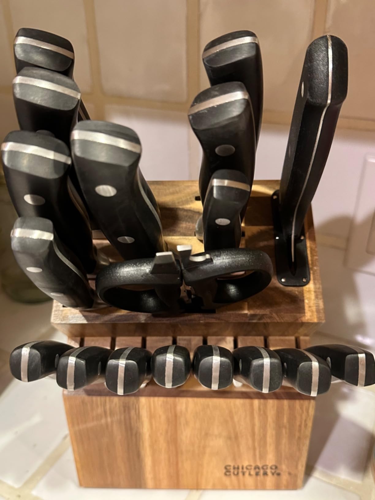 Chicago Cutlery Insignia Triple Rivet Poly (18-PC) Kitchen Knife Block Set With Wooden Block & Built-In Sharpener, Black Ergonomic Handles and Sharp Stainless Steel Professional Chef Knife Set customer photo 2