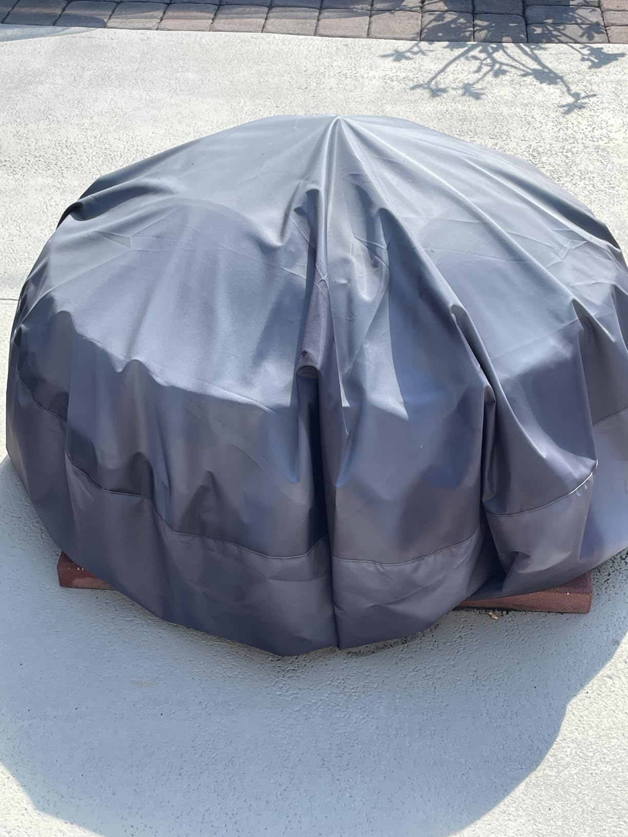 KISEER Fire Pit Cover Heavy Duty 420D Waterproof Round Fire Pit Bowl Cover with Thick PVC Coating Drawstring, 38 Inch Black customer photo 1