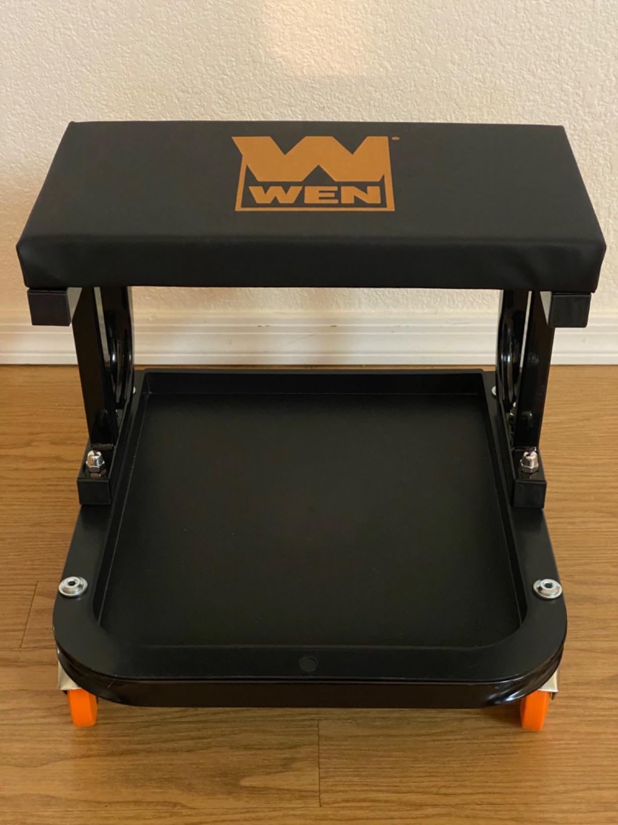 WEN 73011T 250 lb. Capacity Rolling Mechanic Seat with Onboard Storage customer photo 1