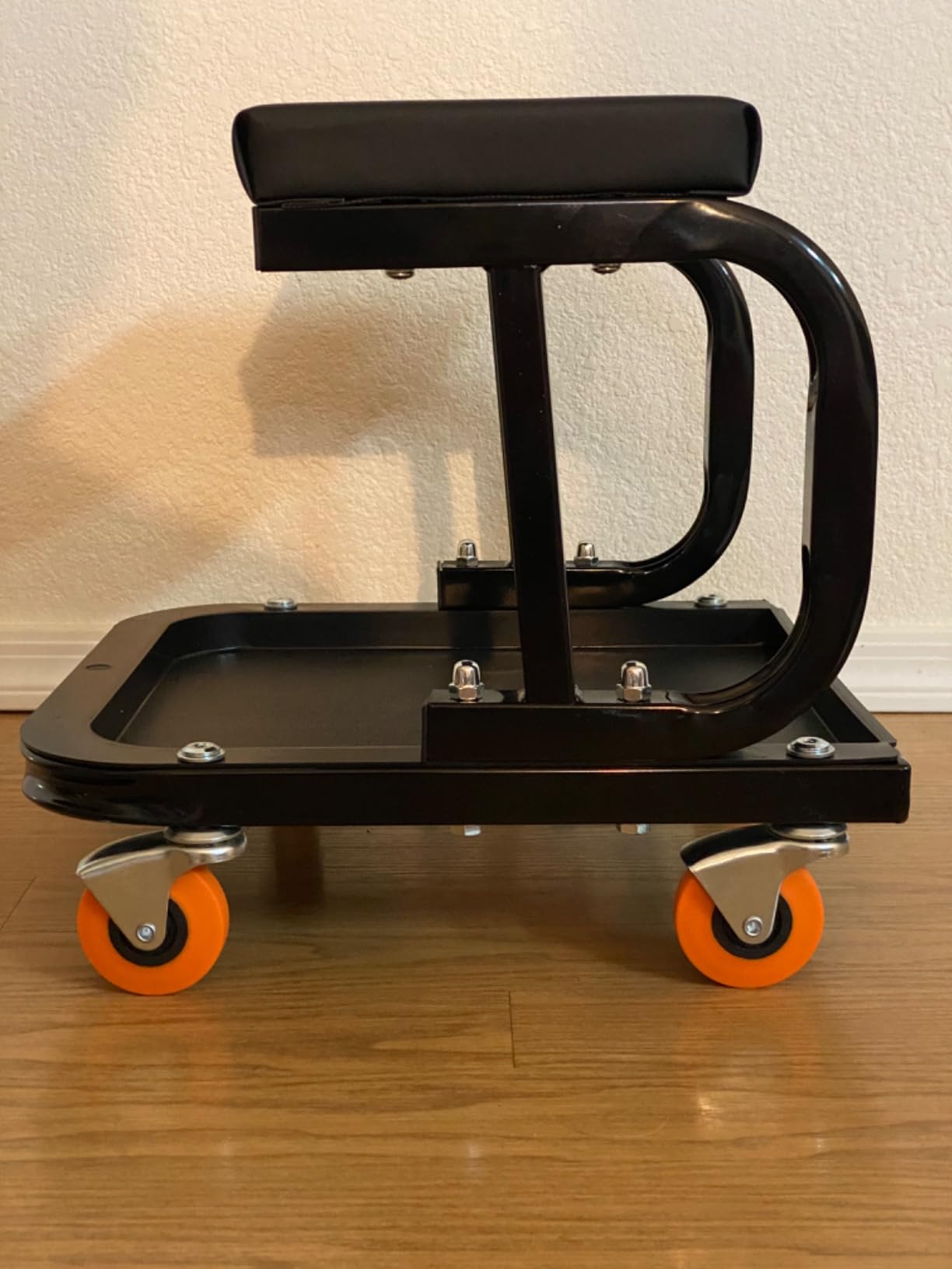 WEN 73011T 250 lb. Capacity Rolling Mechanic Seat with Onboard Storage customer photo 2