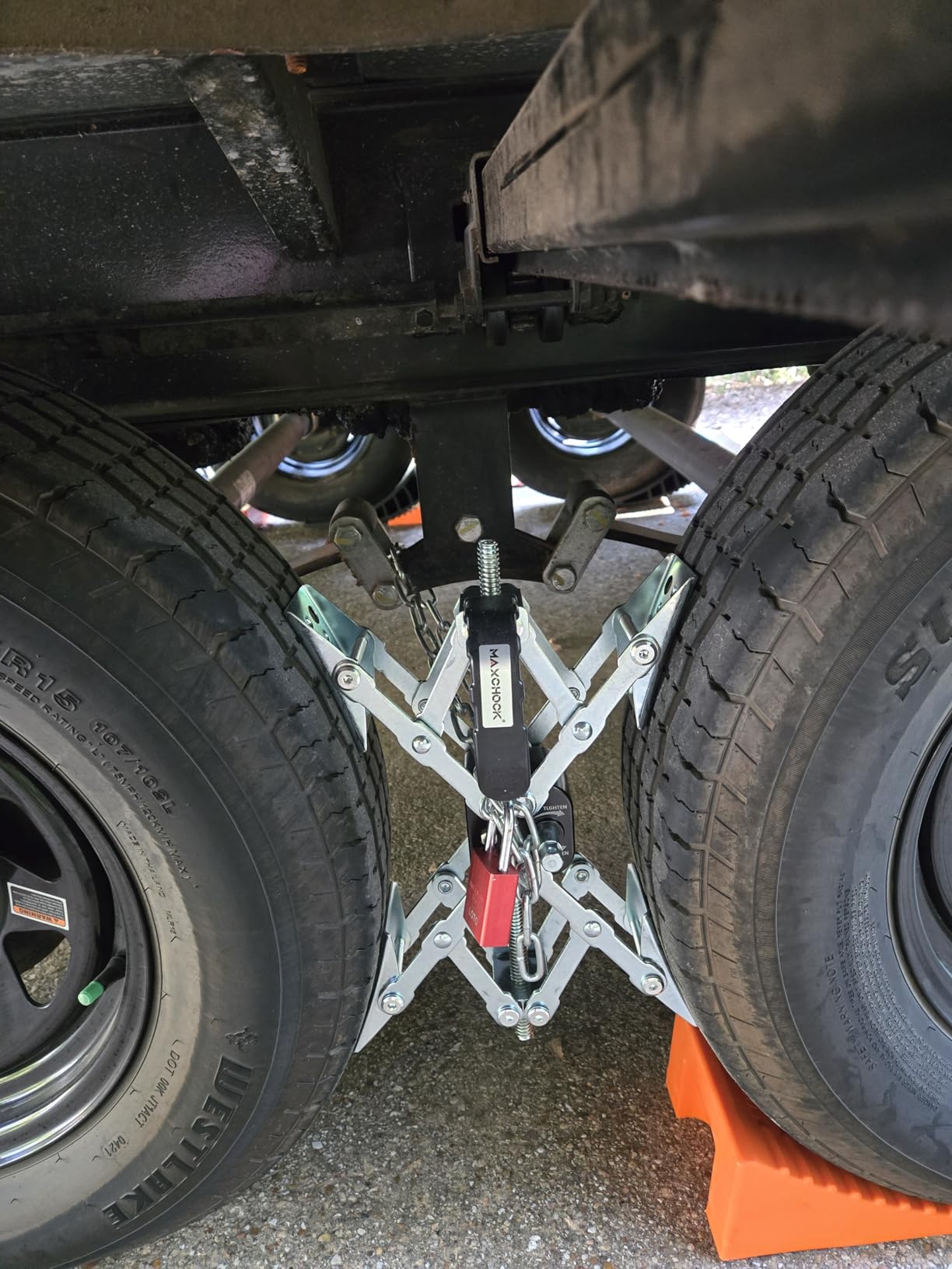 X-Shaped RV Stabilizer Wheel Chock (Allow Drill Adjust) Dual Axel RV Travel Trailer Camper Tire While Camping - 2 Pack customer photo 1