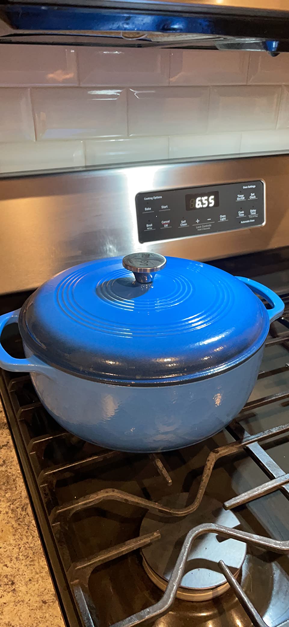 Lodge Essential Enamel Cast Iron Dutch Oven with Lid, 7.5 Quart, Indigo customer photo 2