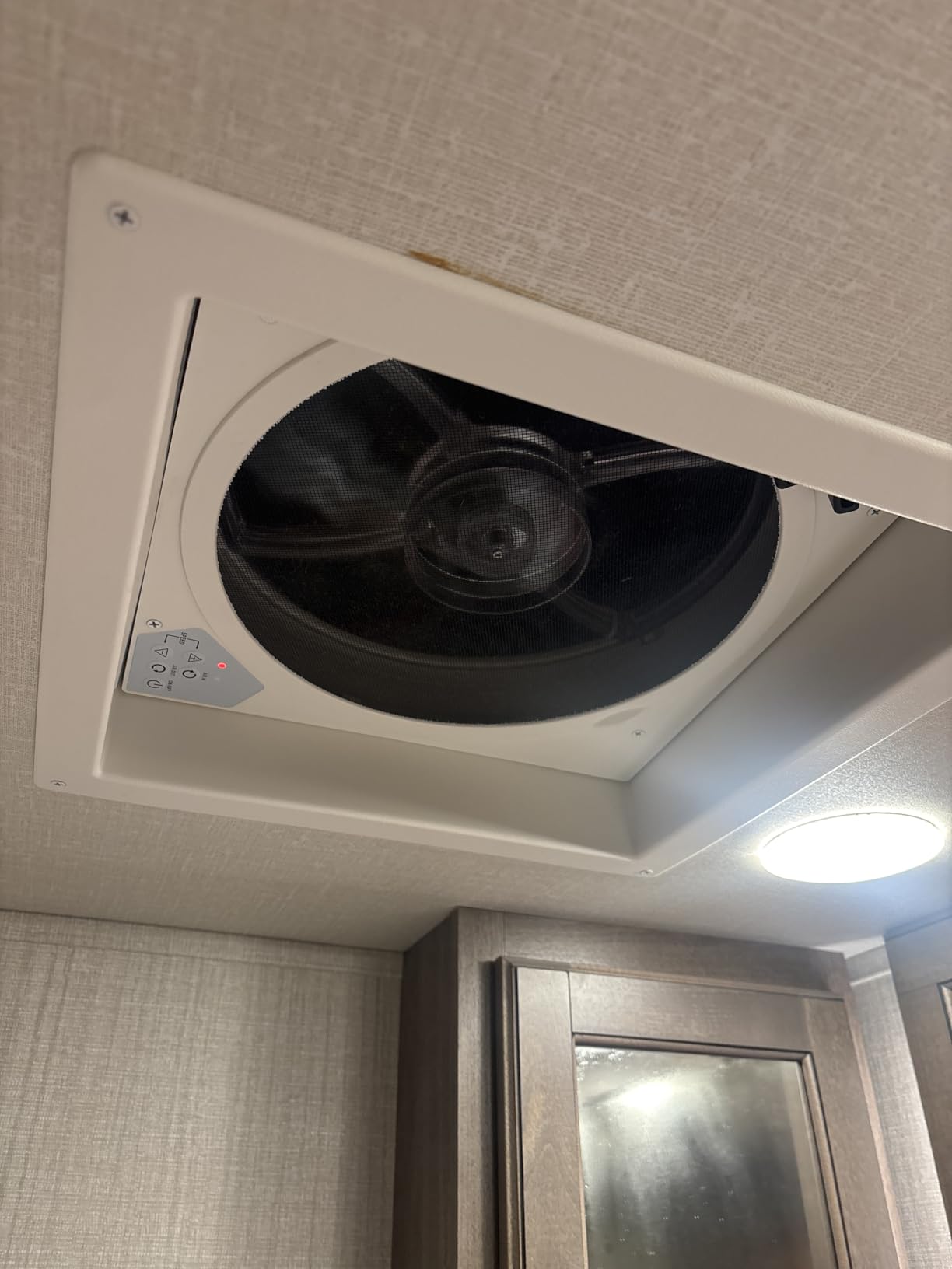 RVLOVENT 12V RV Roof Fan Vent 14'' 10 Speed Reversible Manual Lift (NO REMOTE) customer photo 1