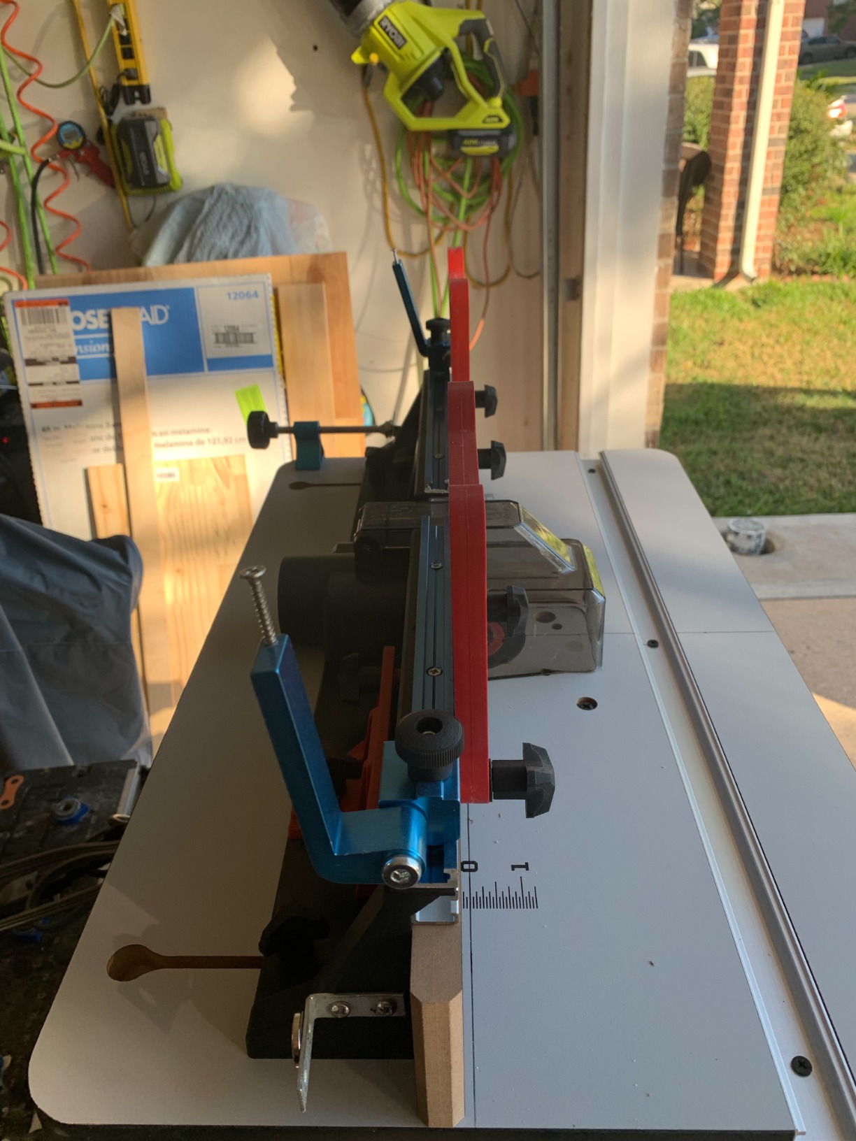 SKIL SRT1039 Benchtop Portable Router Table for SKIL Routers RT1323-00 & RT1322-00 (Router Not Included) customer photo 2