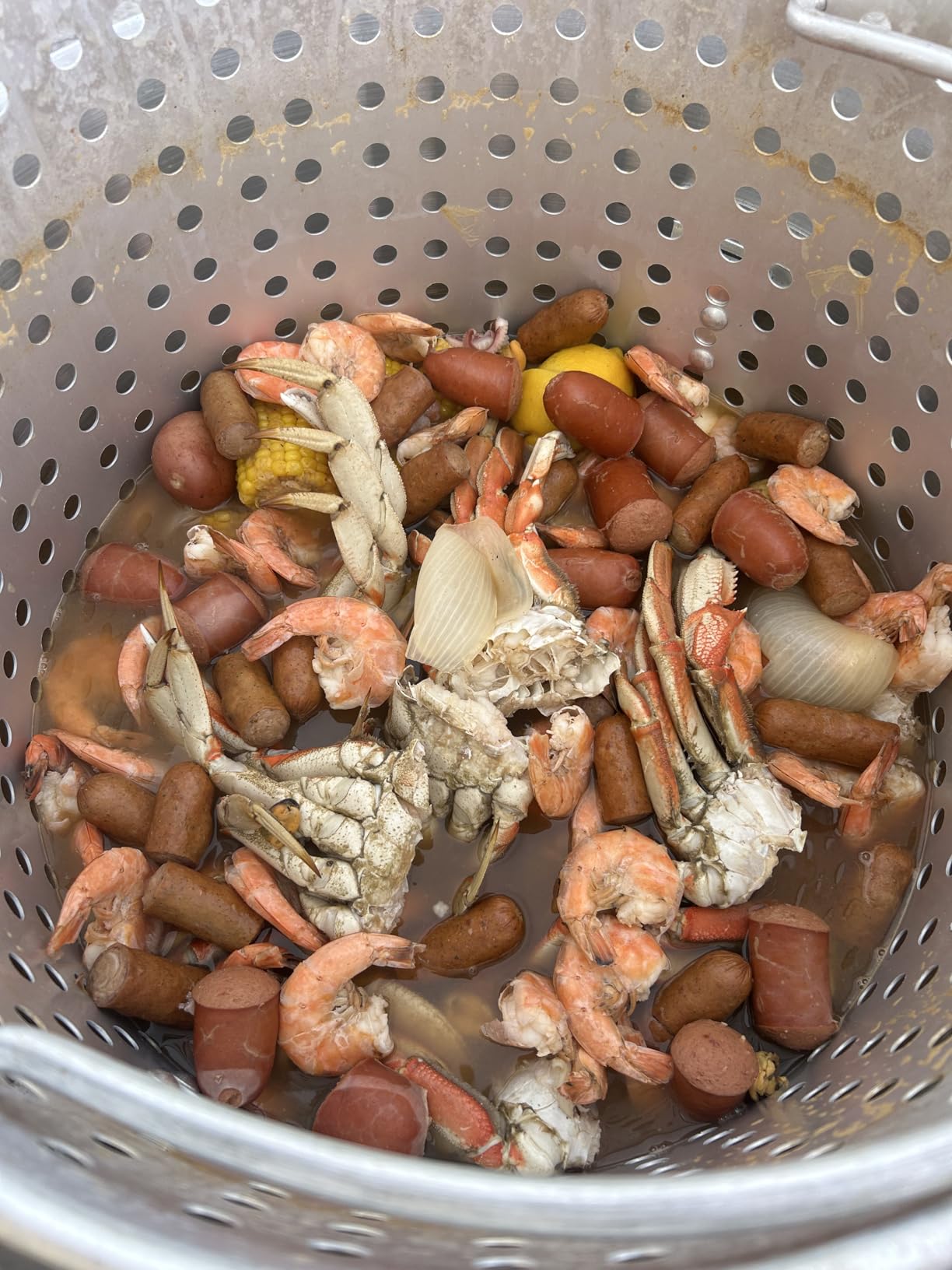 Creole Feast SBK1001 100 Qt. Seafood Boiling Kit with Strainer | Outdoor Aluminum Propane Gas Boiler Steamer with 10 PSI Regulator, 100000 BTU Jet Burner, Black&Sliver customer photo 2