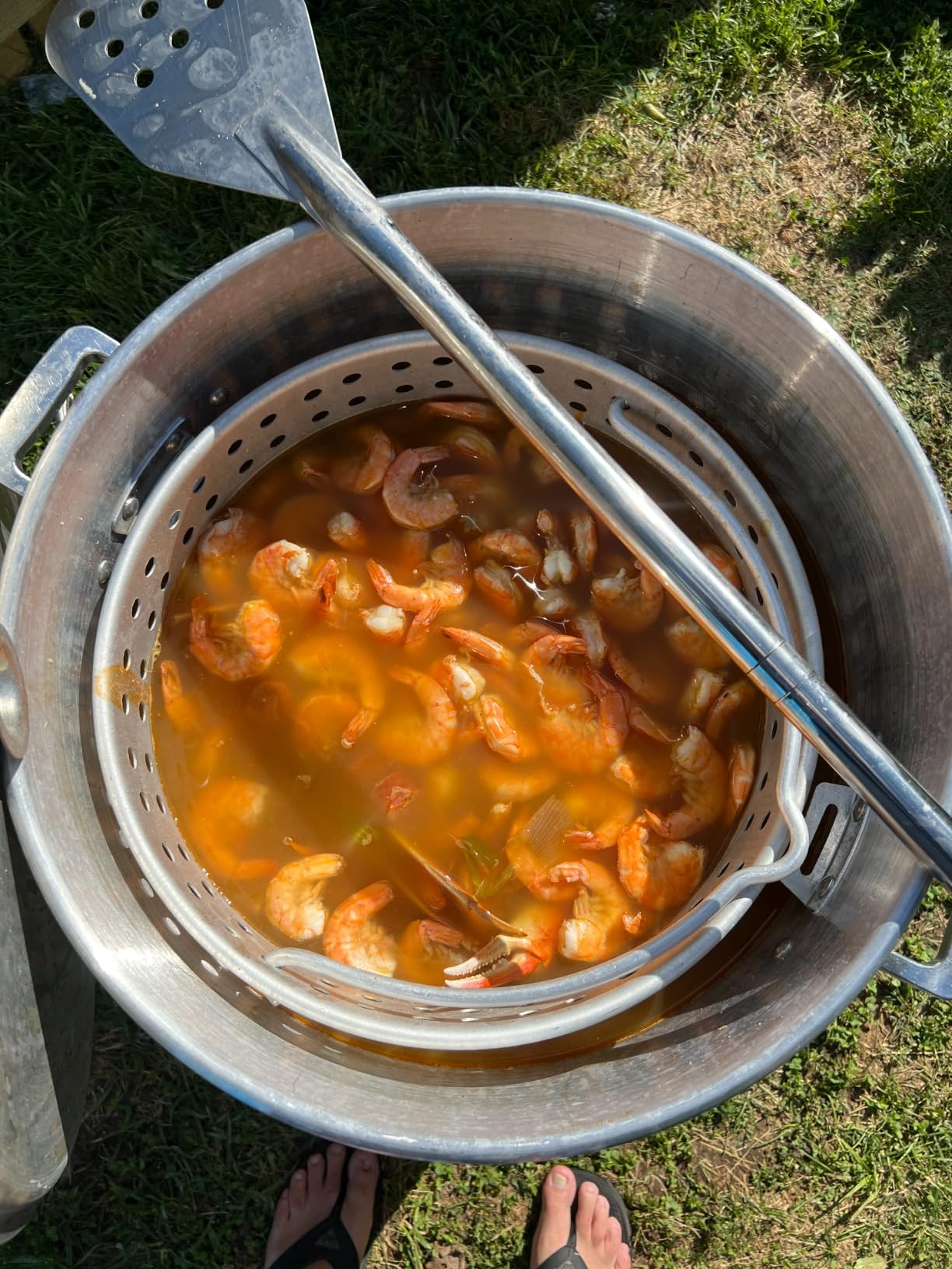Creole Feast SBK0801 80 Qt Seafood Boiling Kit with Strainer, Aluminum | Outdoor Propane Gas Seafood Boil Pot and Basket with 100,000 BTUs Propane Burner and 10 PSI Regulator, Black & Silver customer photo 1