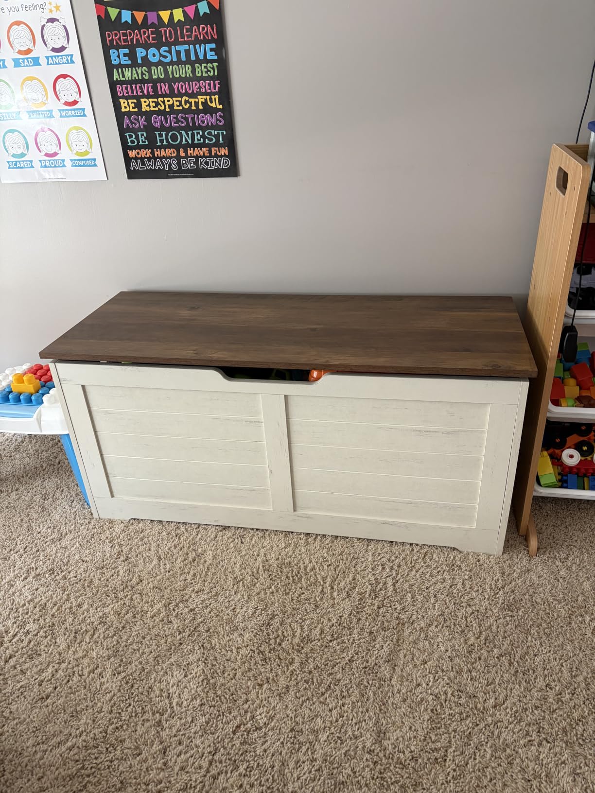 VASAGLE Storage Chest, Storage Bench with 2 Safety Hinges, Farmhouse Style, 15.7 x 39.4 x 18.3 Inches, for Entryway, Bedroom, Living Room, Cloud White ULSB061T10 customer photo 2