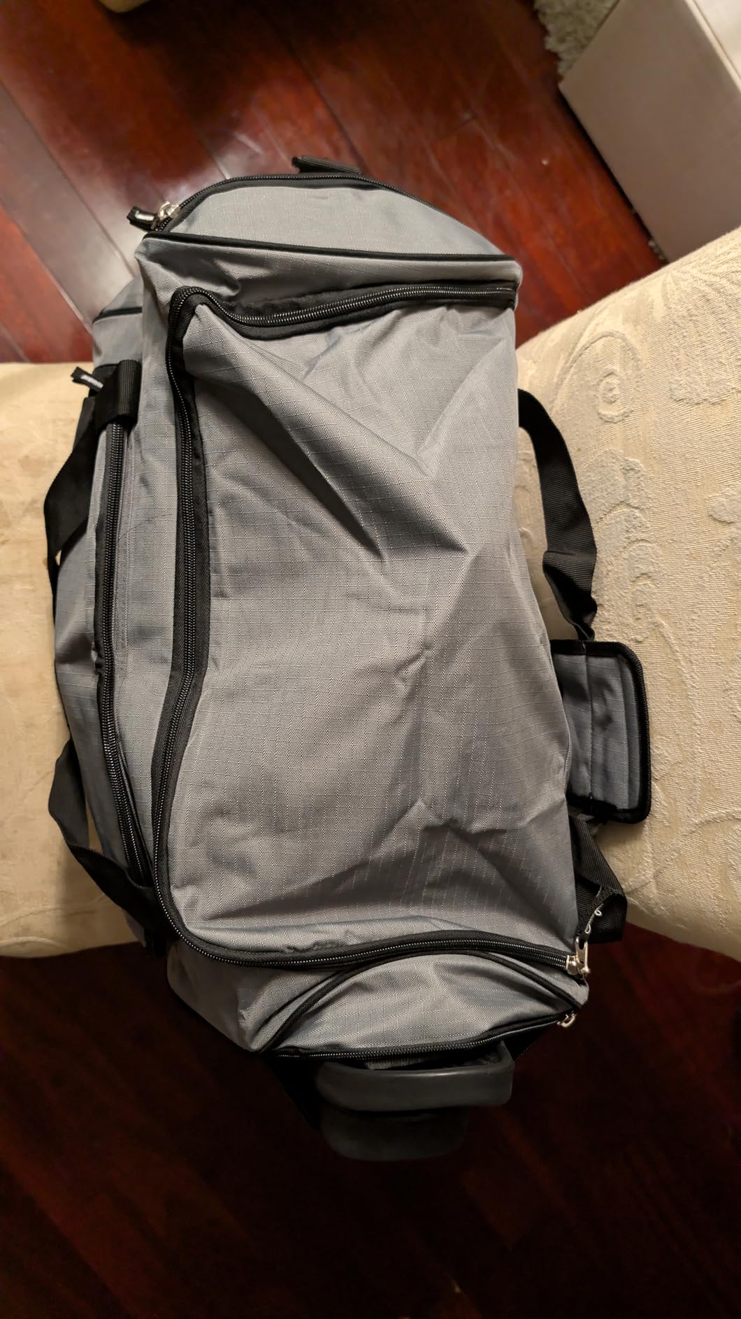 Uarition Gym Bag for Men & Women - 50L Large Duffle Bag for Travel, Black customer photo 2