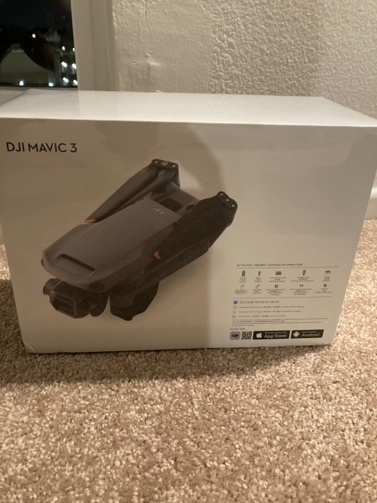 DJI Mavic 3, Drone with 4/3 CMOS Hasselblad Camera, 5.1K Video, Omnidirectional Obstacle Sensing, 46 Mins Flight, Advanced Auto Return, 15km Video Transmission, FAA Remote ID Compliant, Gray customer photo 1