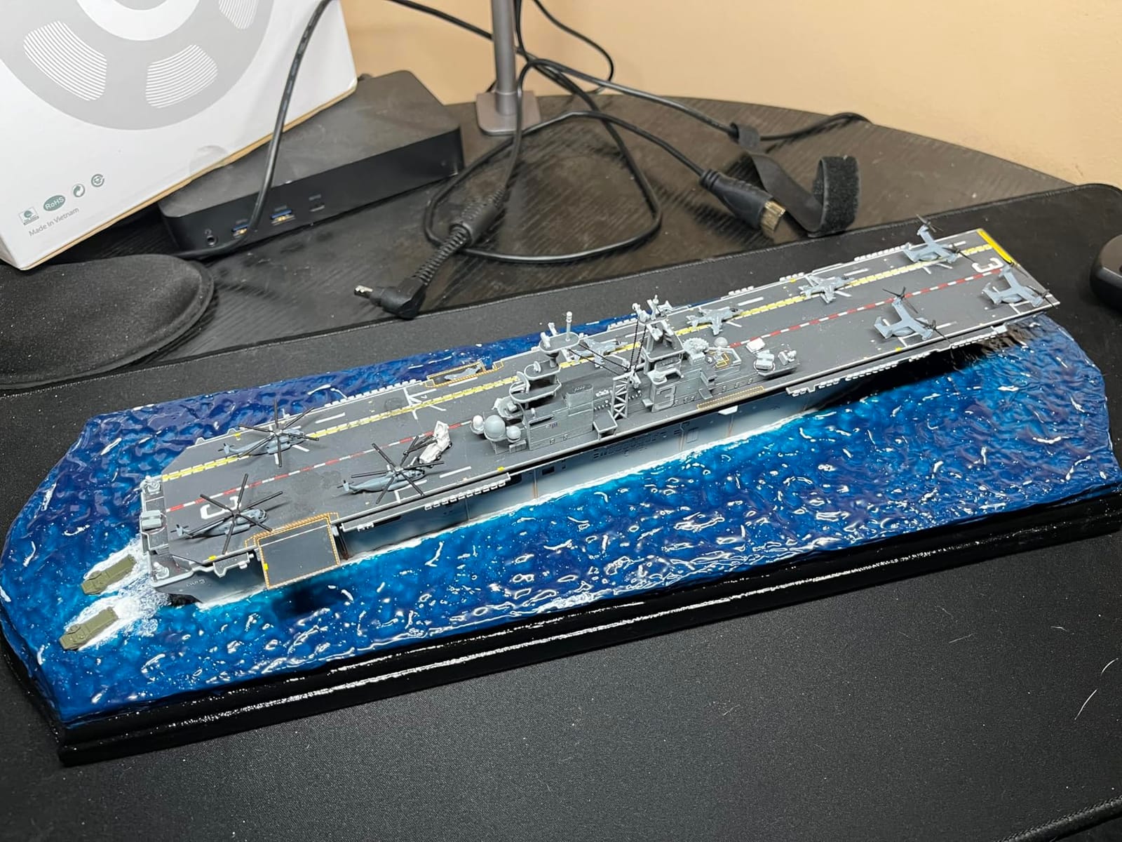 Revell Model Set 65178 US Navy Assault Carrier WASP Class 1:700 Scale Plastic Model Kit with Contacta Glue, Paintbrush & Aqua Color Paints customer photo 2
