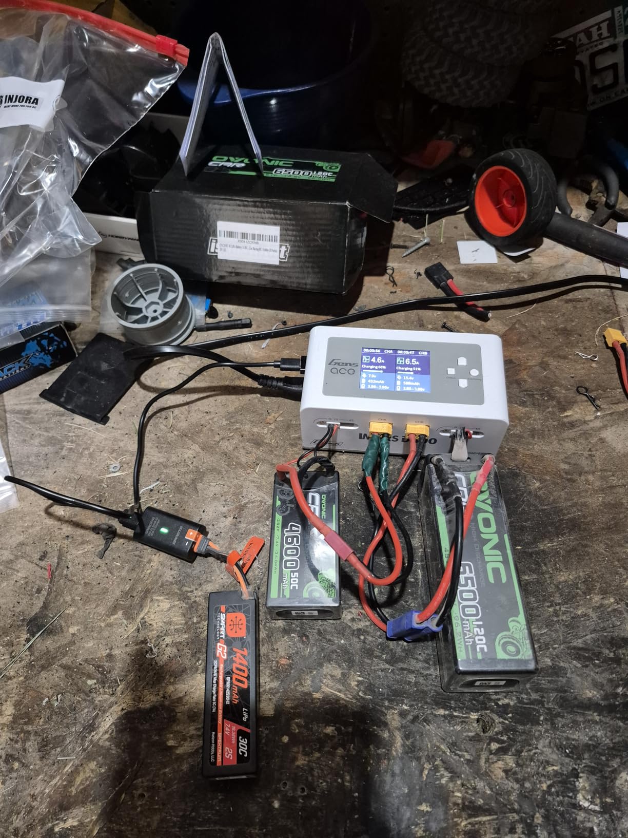 Gens Ace Lipo Battery Charger IMARS D300 G-Tech Series Smart Dual Lipo Charger 16A AC 300W DC 700W Lipo Charge(White) customer photo 1