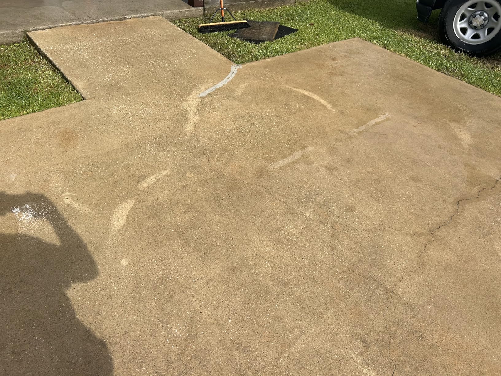 MEKOH Pressure Washer Surface Cleaner 20'', 4500PSI Power Washer Surface Cleaner Attachment with Wheels, Pressure Washer Accessory for Driveway Sidewalk Curb Deck Patio Cleaning, 3/8'' Quick-Connect customer photo 1