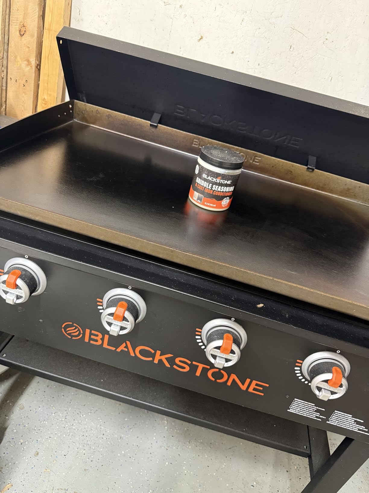 BLACKSTONE 4146 Griddle Seasoning and Cast Iron Conditioner, 15.3oz | Protect and maintain griddle top customer photo 2