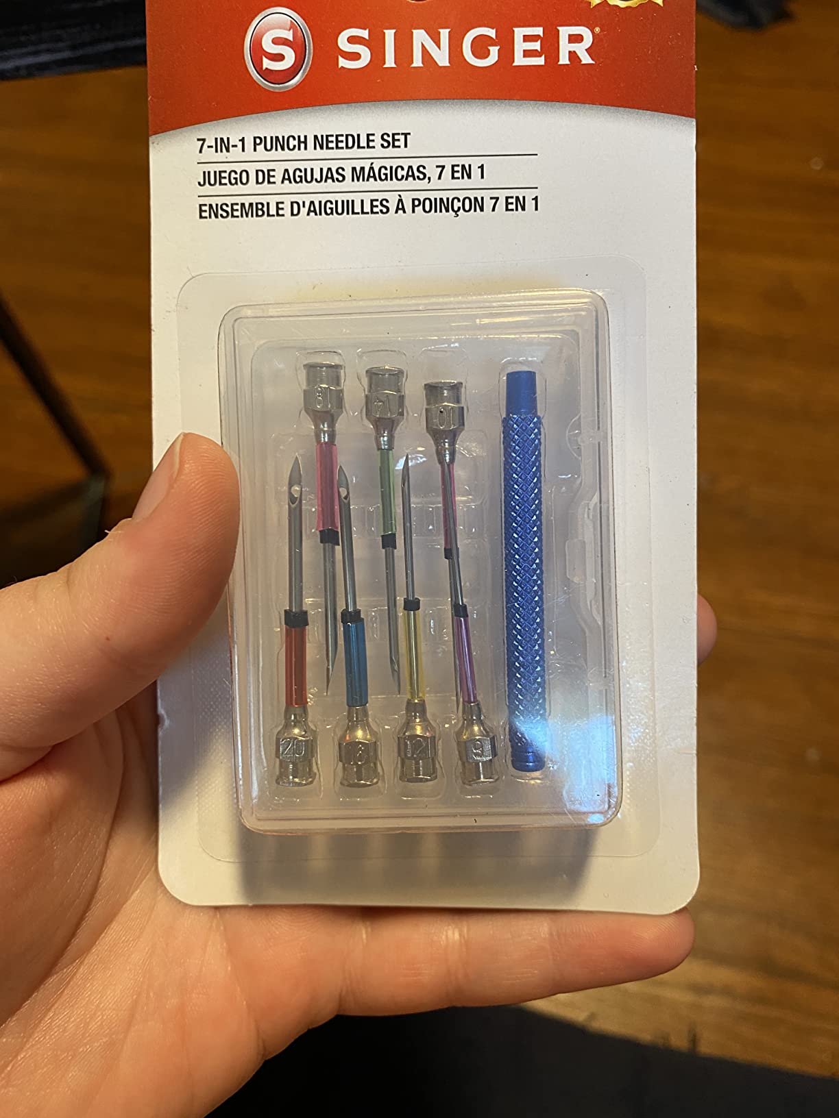 SINGER 8 Piece Punch Needle Embroidery Kit with 7 Assorted Size Punch Needle Heads, Interchangeable Handle, and Punch Needle Storage Case customer photo 2