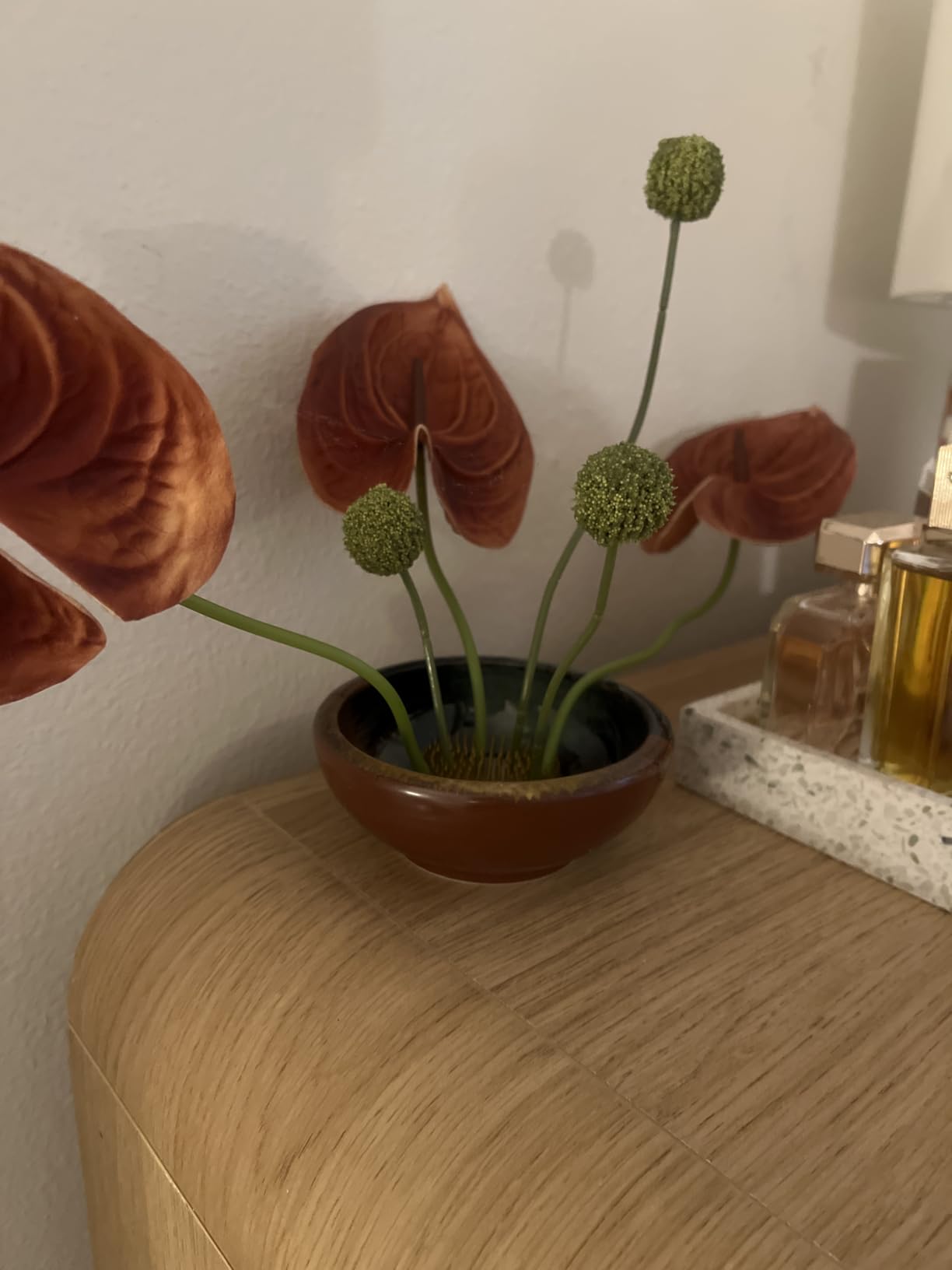 Wazakura Minoyaki Series Japanese Ikebana Essential Tool Kit - Small Round Ceramic Flower Vase and Kenzan Pin Frog for Floral Arranging (Sand Beige Vase + 2in (61mm) Brass Kenzan) customer photo 1