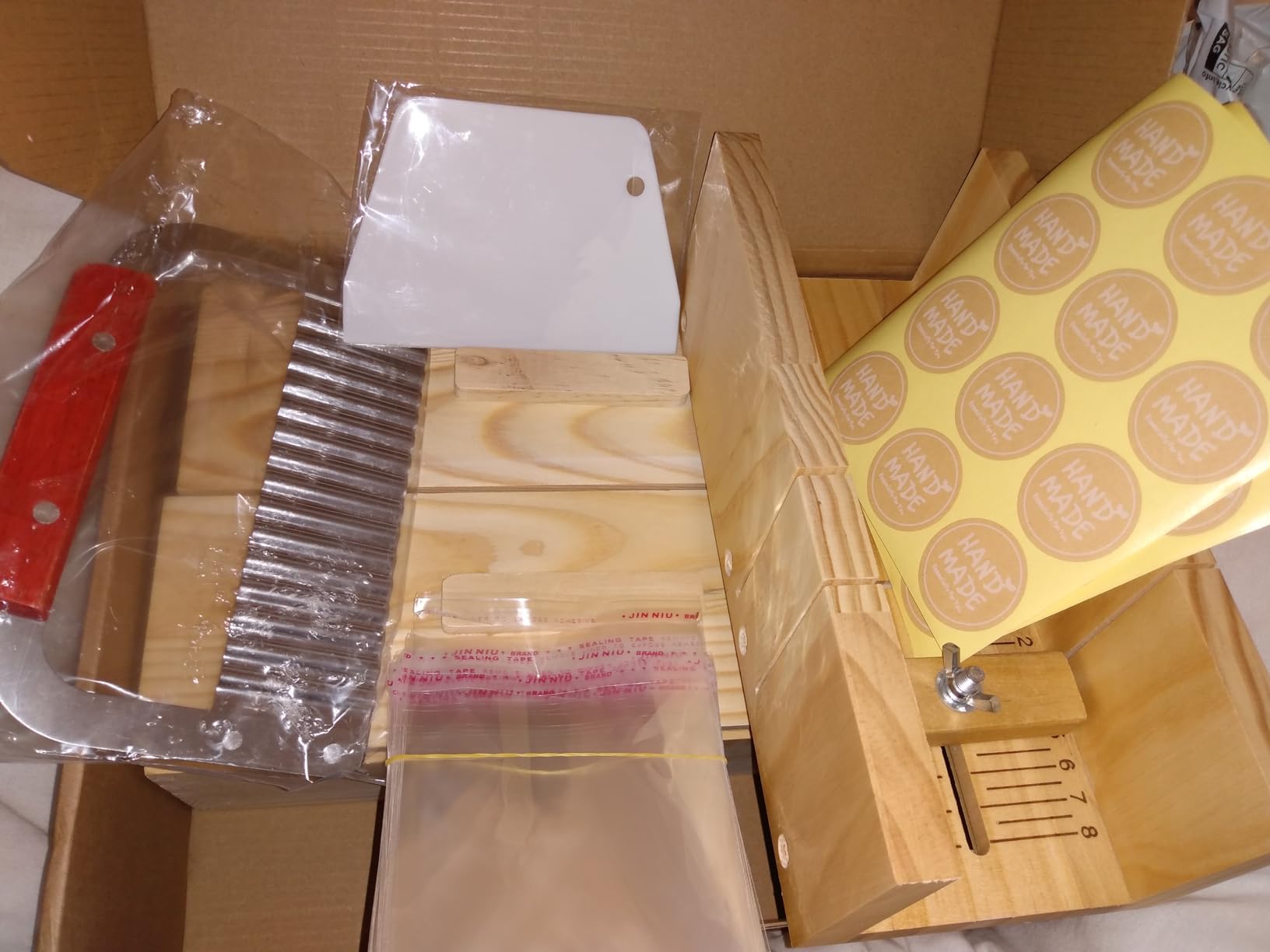 Artcome Loaf Soap Making Cutting Mold Kit 2Pcs 42oz Rectangular Silicone Soap Mold, 2Pcs Wooden Box with Lid, Adjustable Wooden Soap Cutting Tool with Stainless Steel Wavy & Plastic Straight Cutter customer photo 1